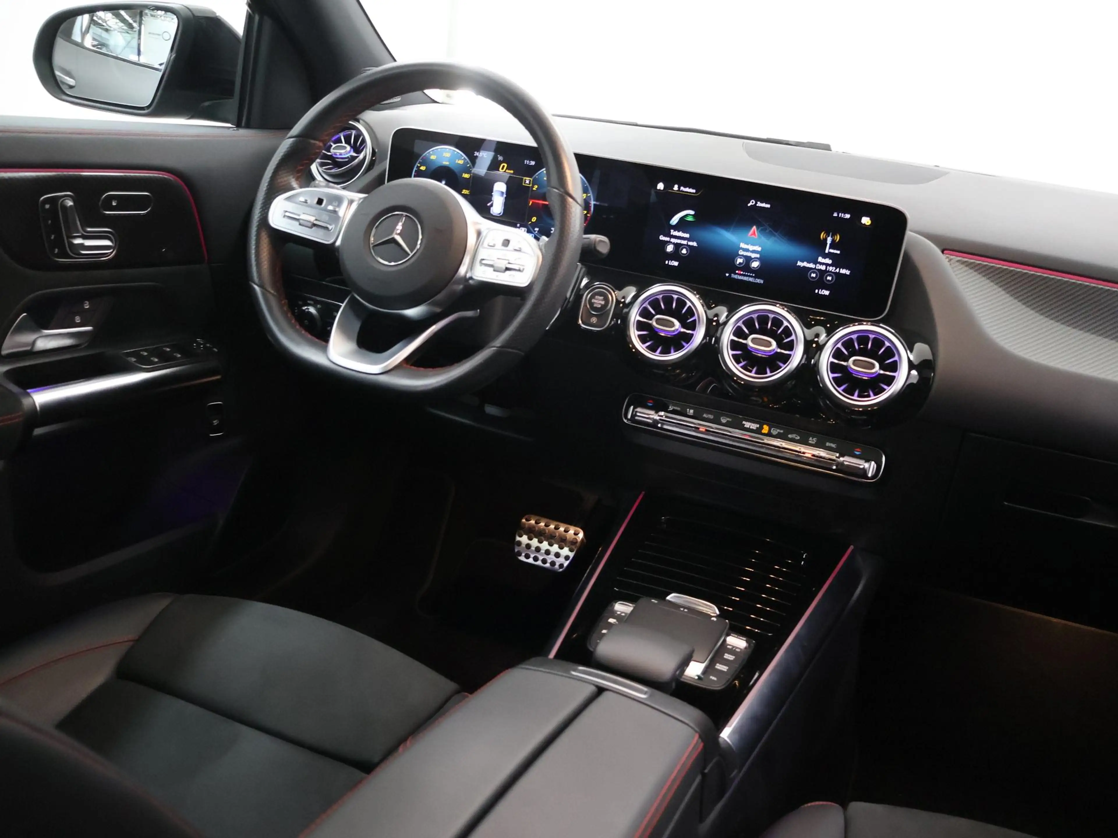 Mercedes-Benz GLA 200 Business Solution AMG | Night | Panoramadak | Memo — photo 9