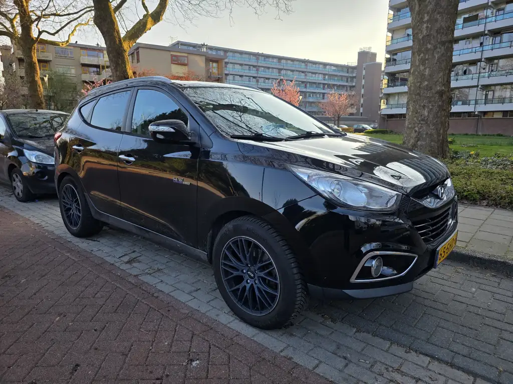 Hyundai iX35 2011 из Европы — купить под ключ