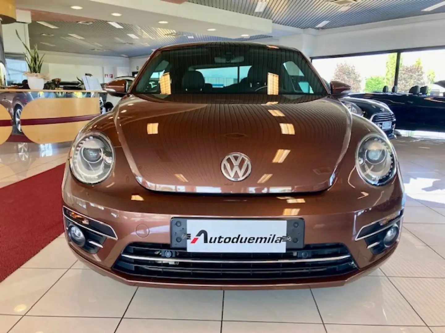 Volkswagen Maggiolino 1.2 TSI Design Full OPTIONALS PREZZO REALE !! Marrón - 2