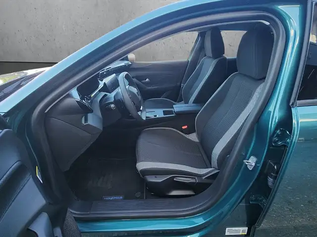 Peugeot 308 view 9