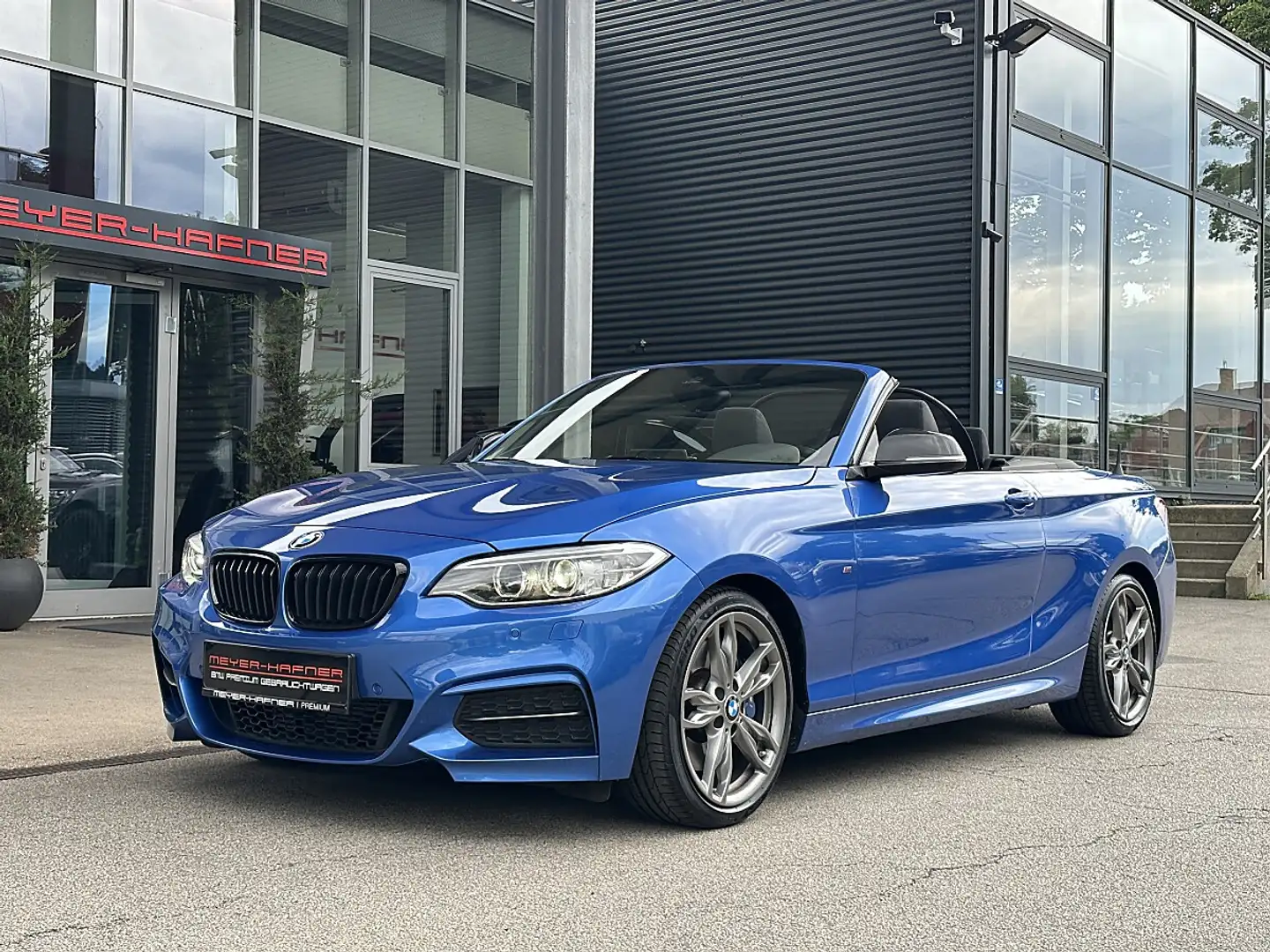 BMW 235 M235i Cabrio Aut. 1.Besitz, M-Performance, Harm... Blau - 2