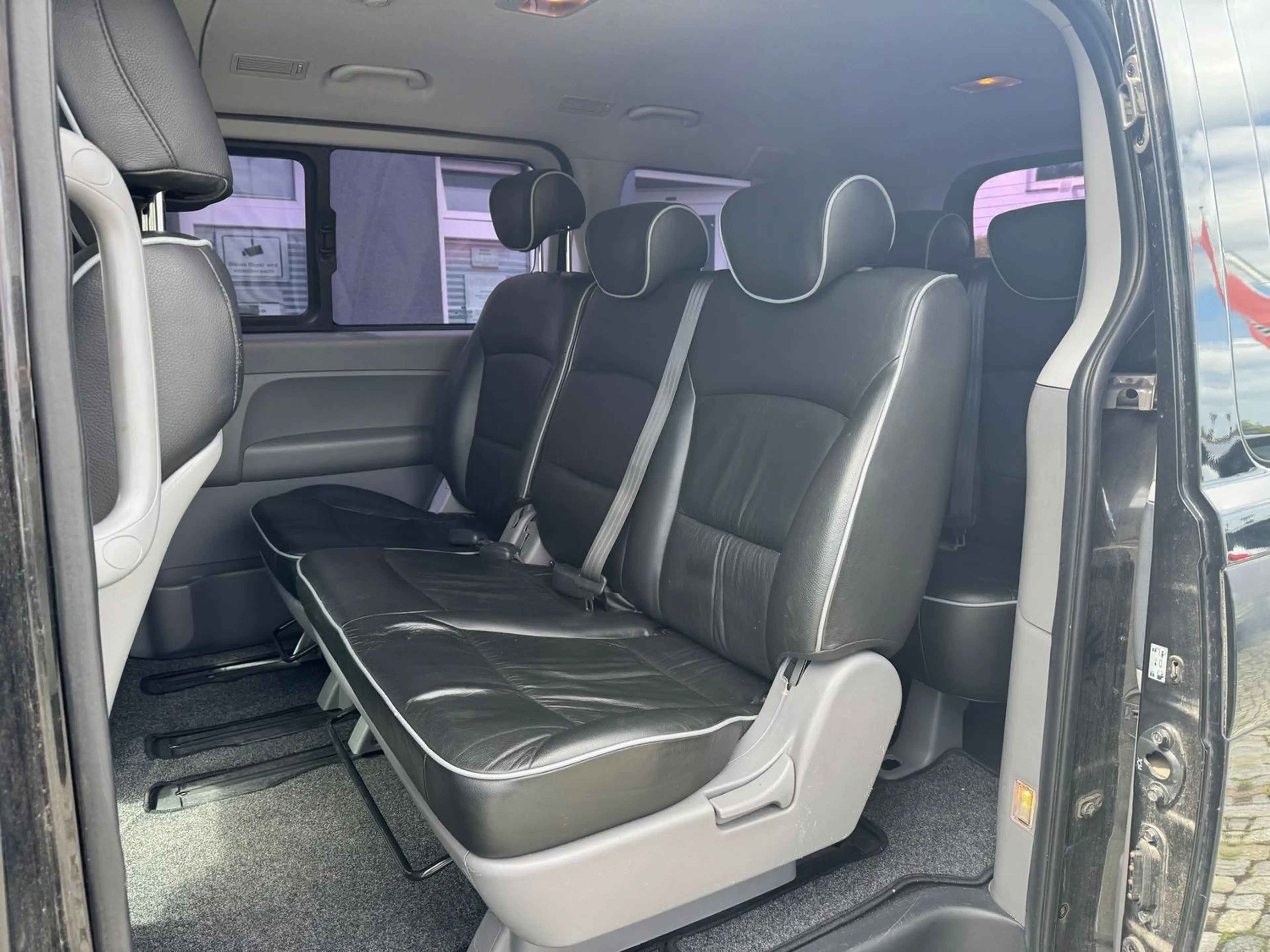 Hyundai H-1 Travel Comfort Leder SHZ AHK Standh. 8Sitze — photo 14