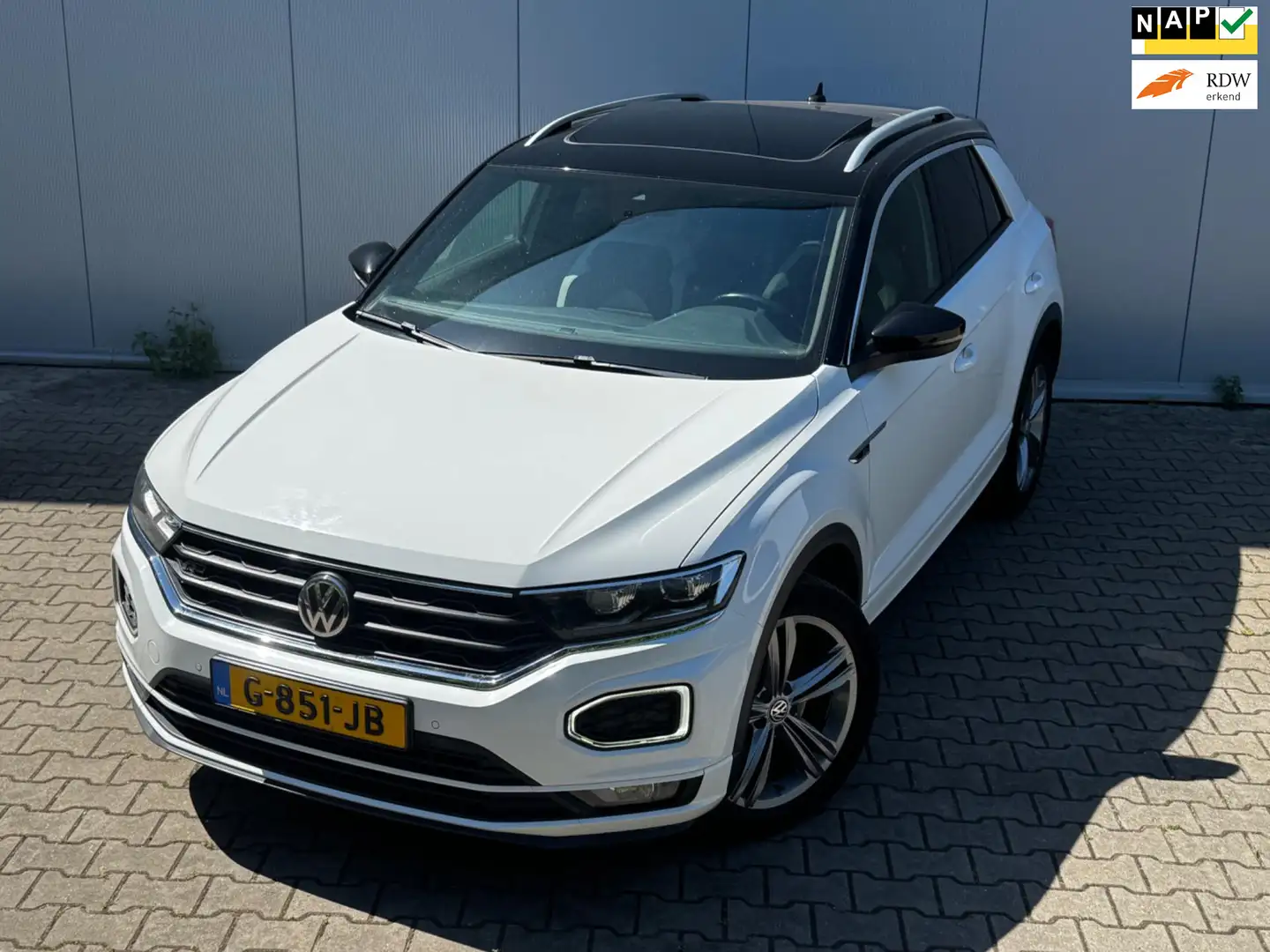 Volkswagen T-Roc 1.5 TSI R-LINE PANORAMADAK VIRTUAL LED STOELVERWAR Wit - 1