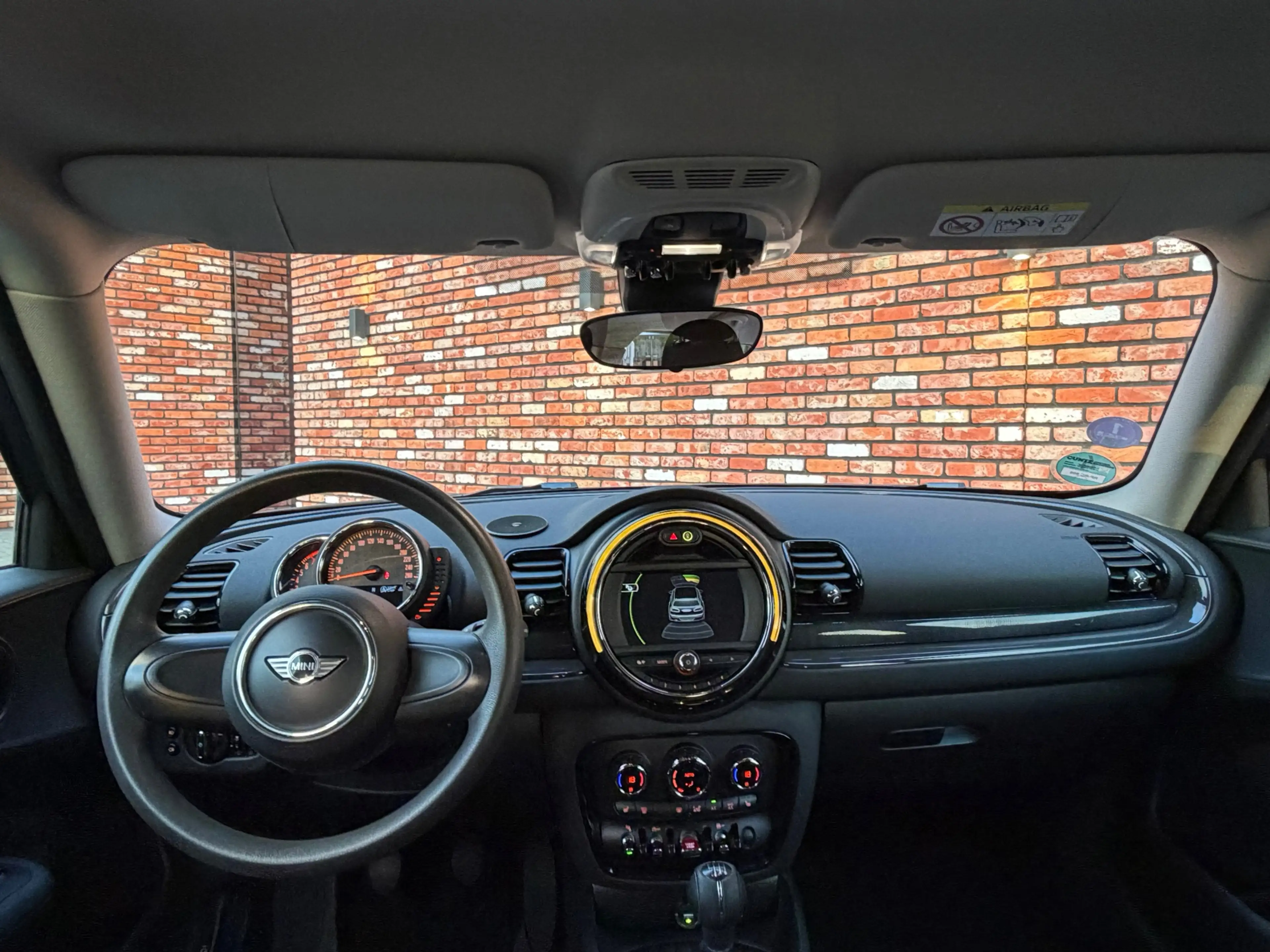 MINI Cooper Clubman 1.5 Serious Business Stoelverw Pdc Two-Tone Clima — photo 20