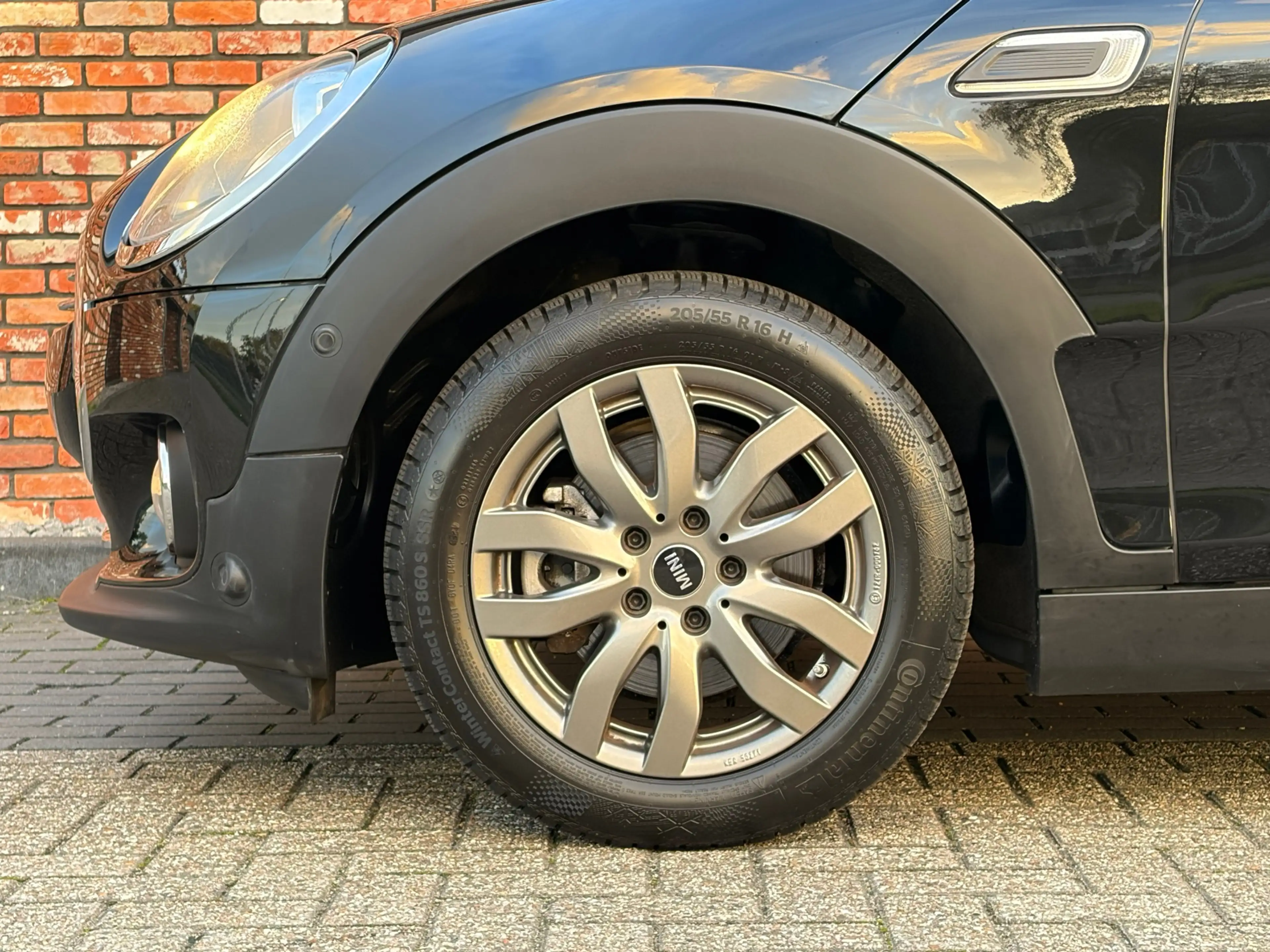 MINI Cooper Clubman 1.5 Serious Business Stoelverw Pdc Two-Tone Clima — photo 16