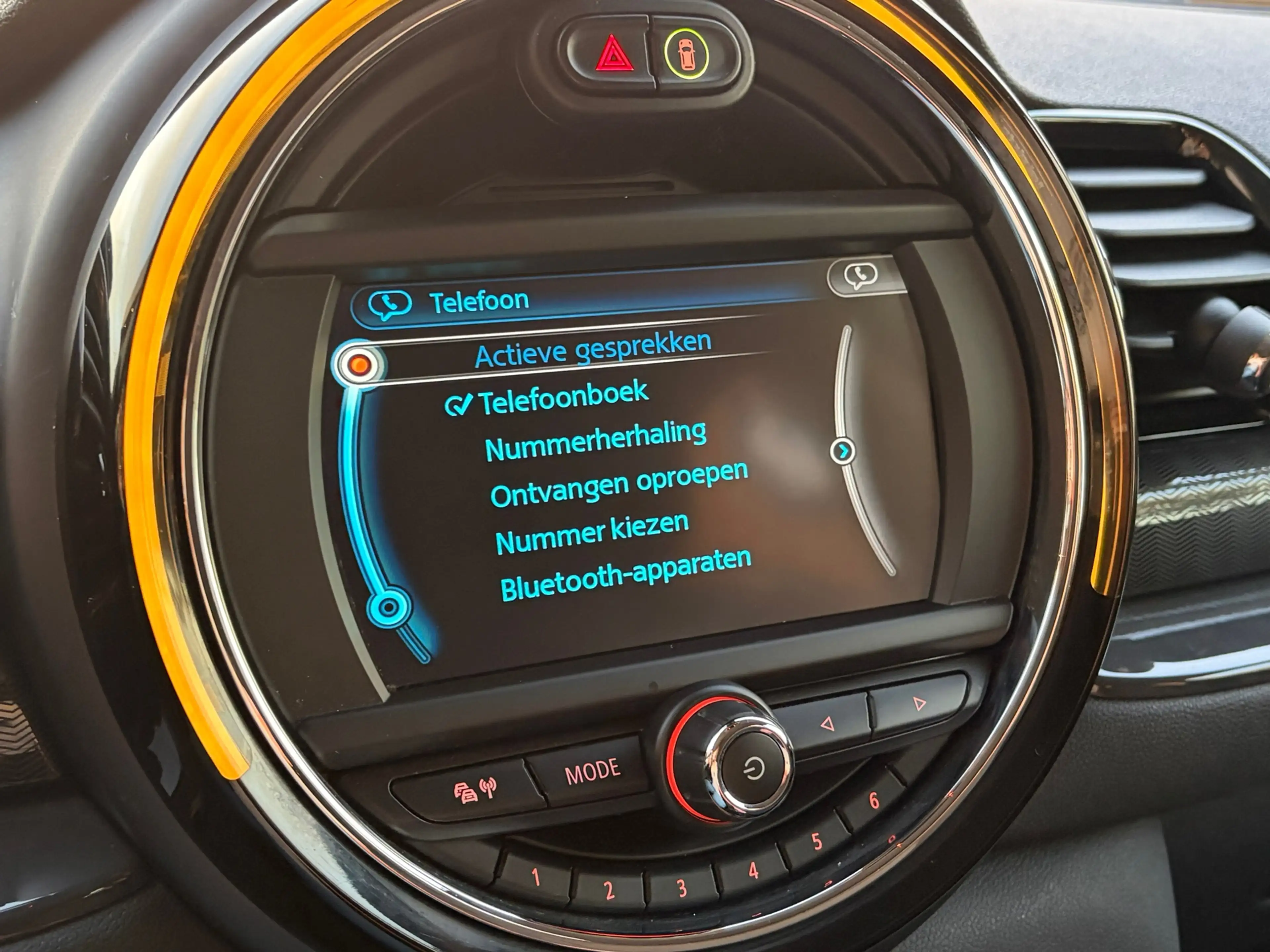 MINI Cooper Clubman 1.5 Serious Business Stoelverw Pdc Two-Tone Clima — photo 8