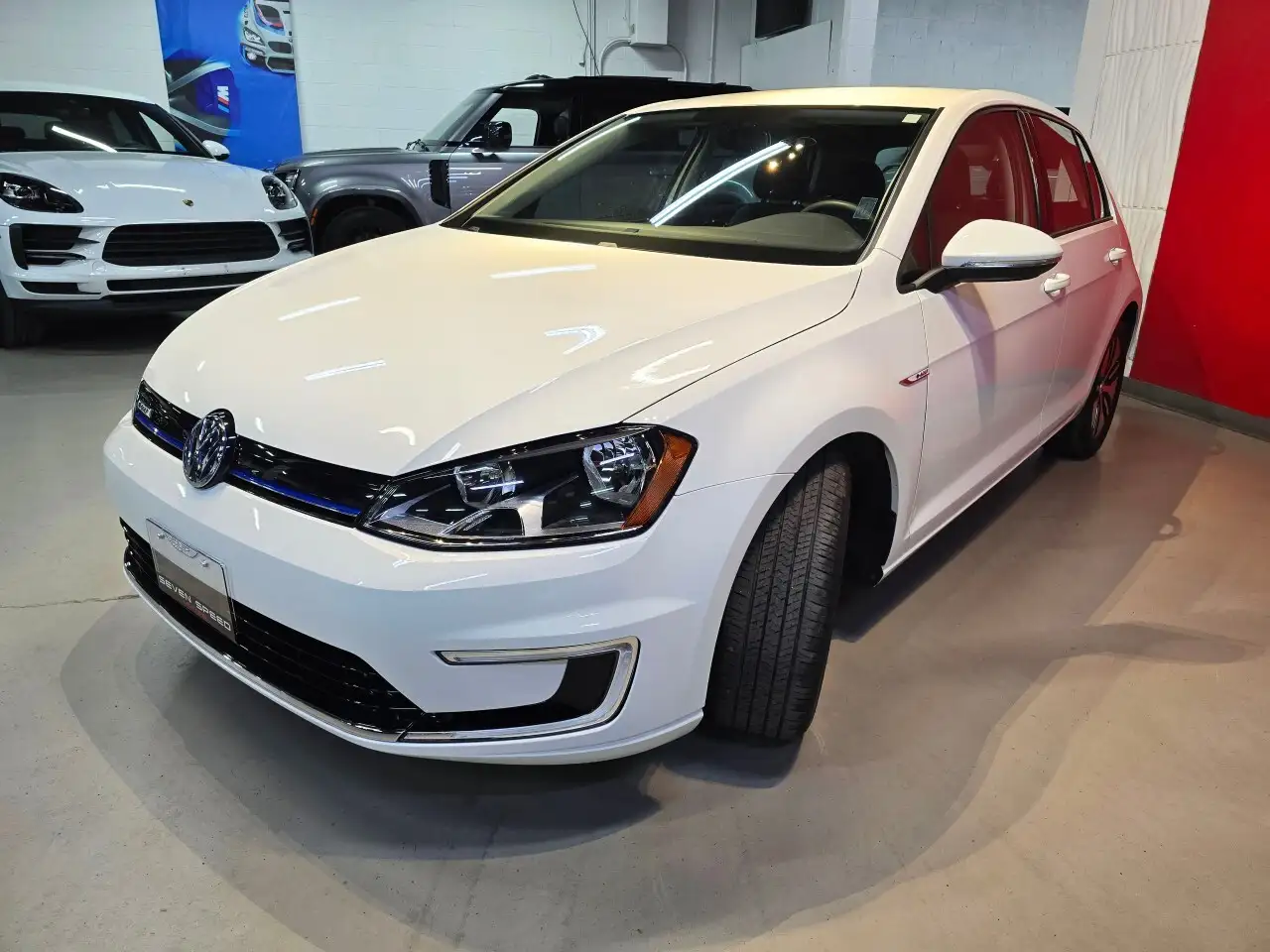 Volkswagen e-Golf снимка Volkswagen e-Golf