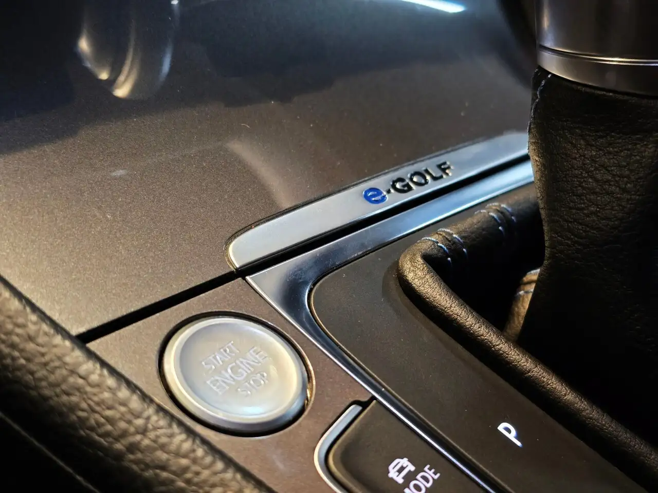 Volkswagen e-Golf снимка Volkswagen e-Golf