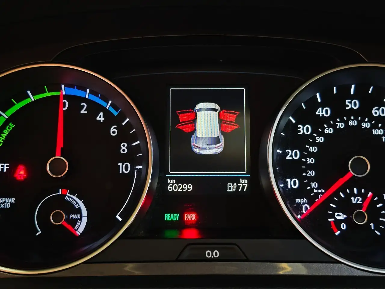 Volkswagen e-Golf снимка Volkswagen e-Golf