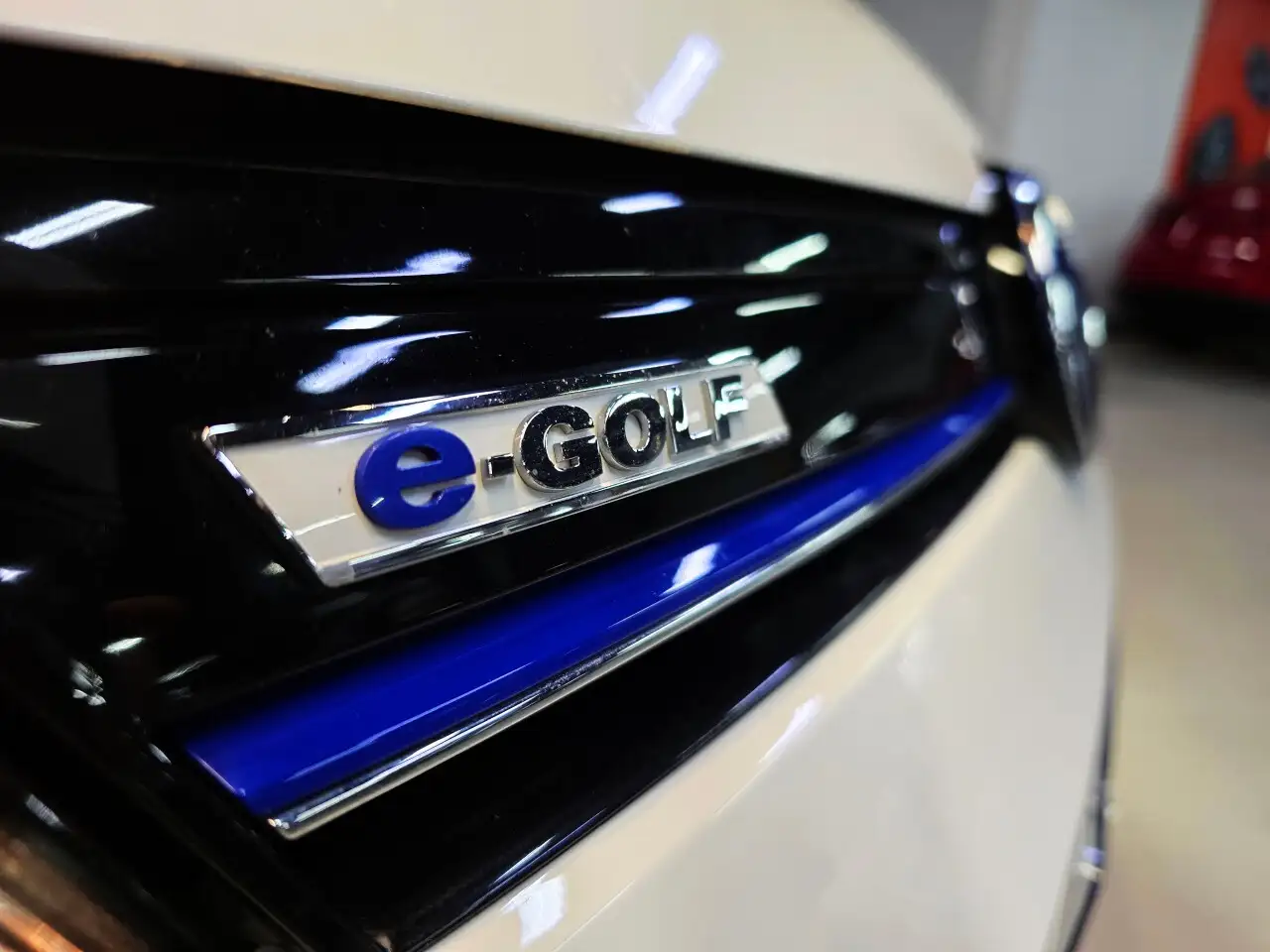 Volkswagen e-Golf снимка Volkswagen e-Golf