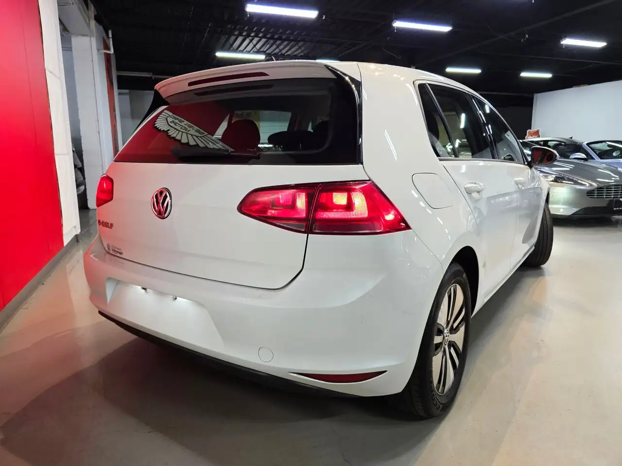 Volkswagen e-Golf снимка Volkswagen e-Golf