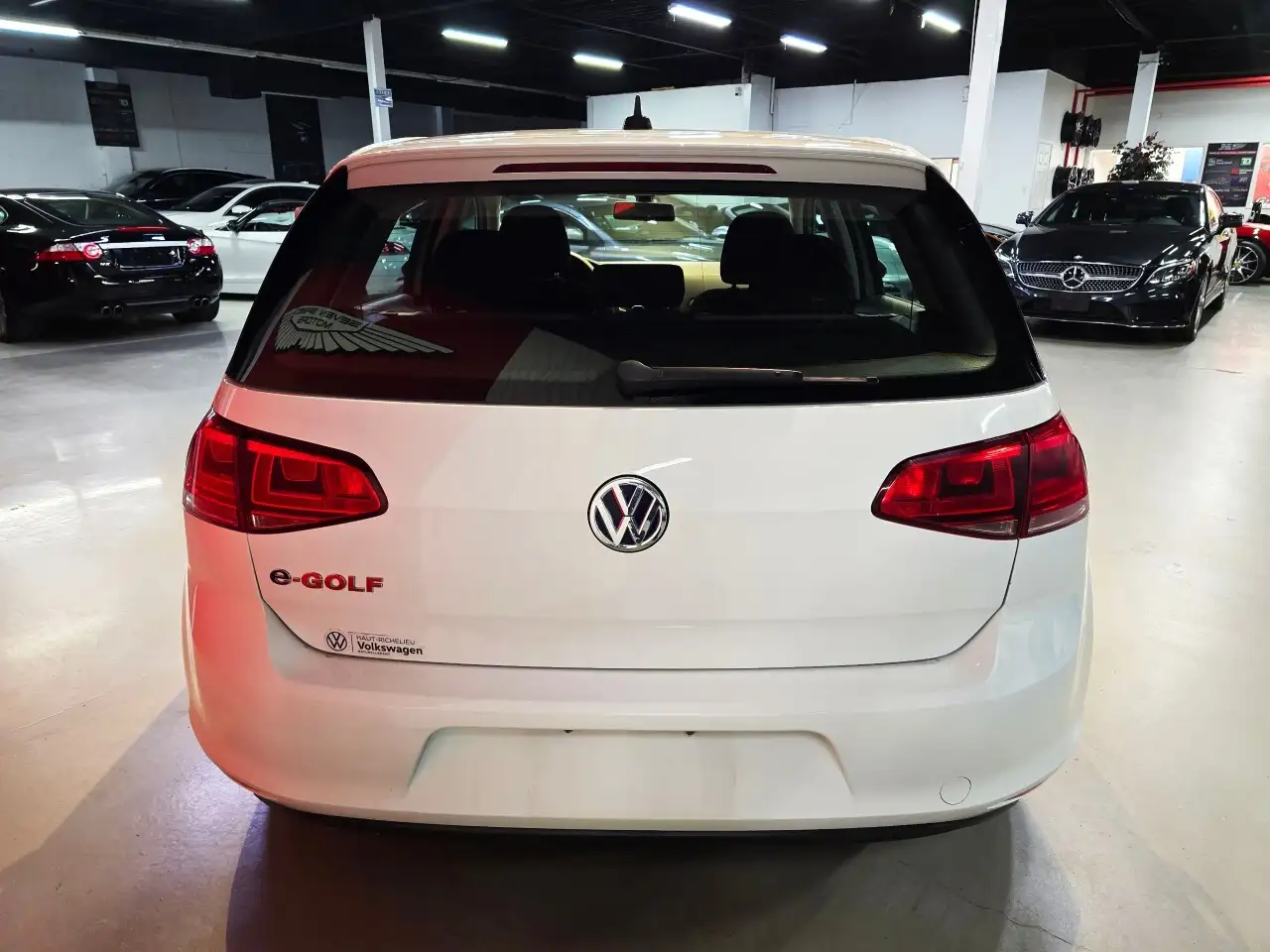 Volkswagen e-Golf снимка Volkswagen e-Golf