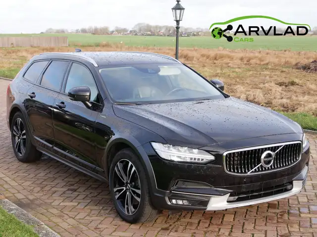 Volvo V90 Cross Country 2.0 D4 AWD AUT. Pro LEATHER ** 13999 NETTO **