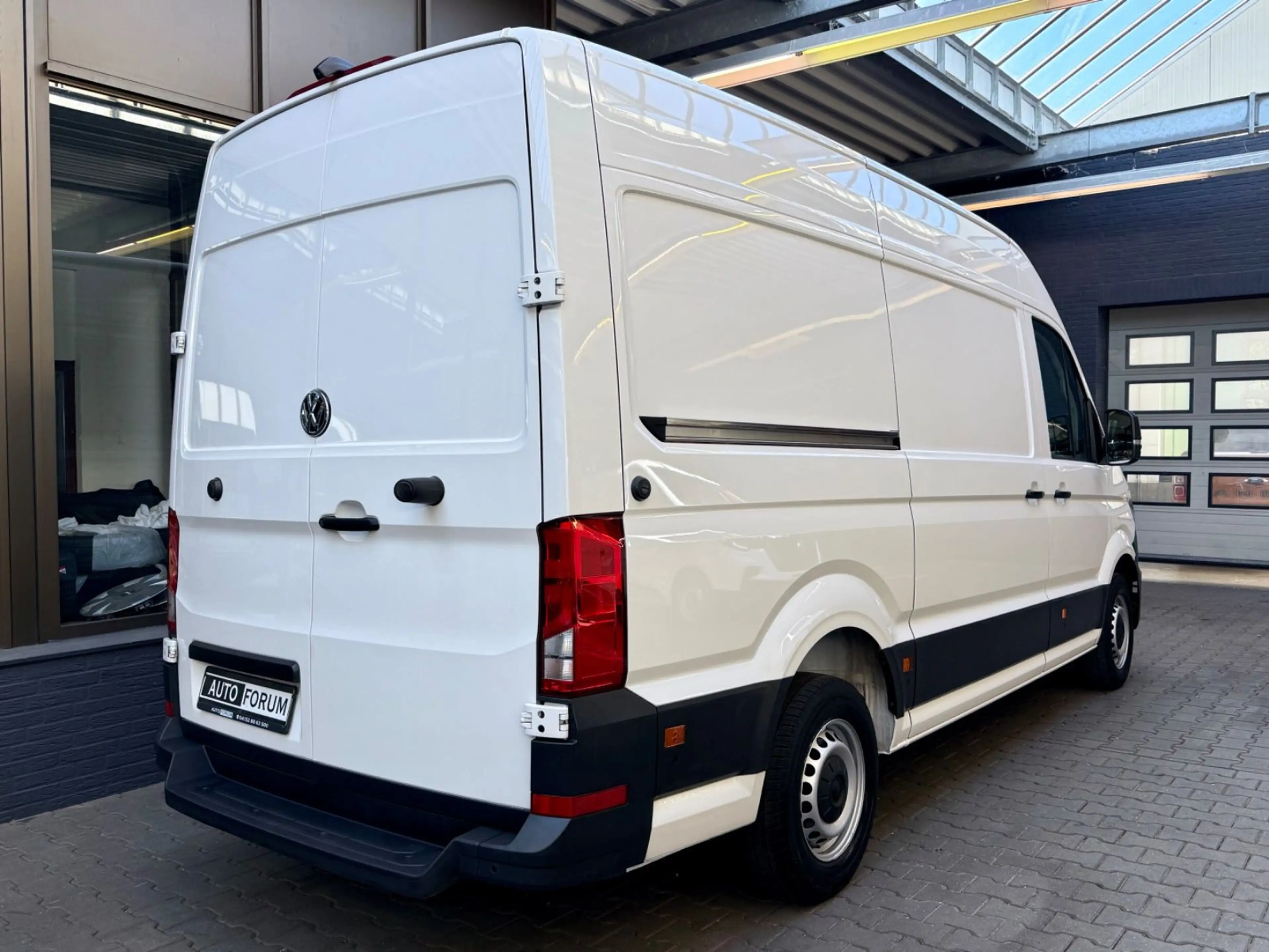 Volkswagen Crafter 2.0 TDI L3H3 3,5t KLIMA CAM PDC DAB NAVI — photo 11