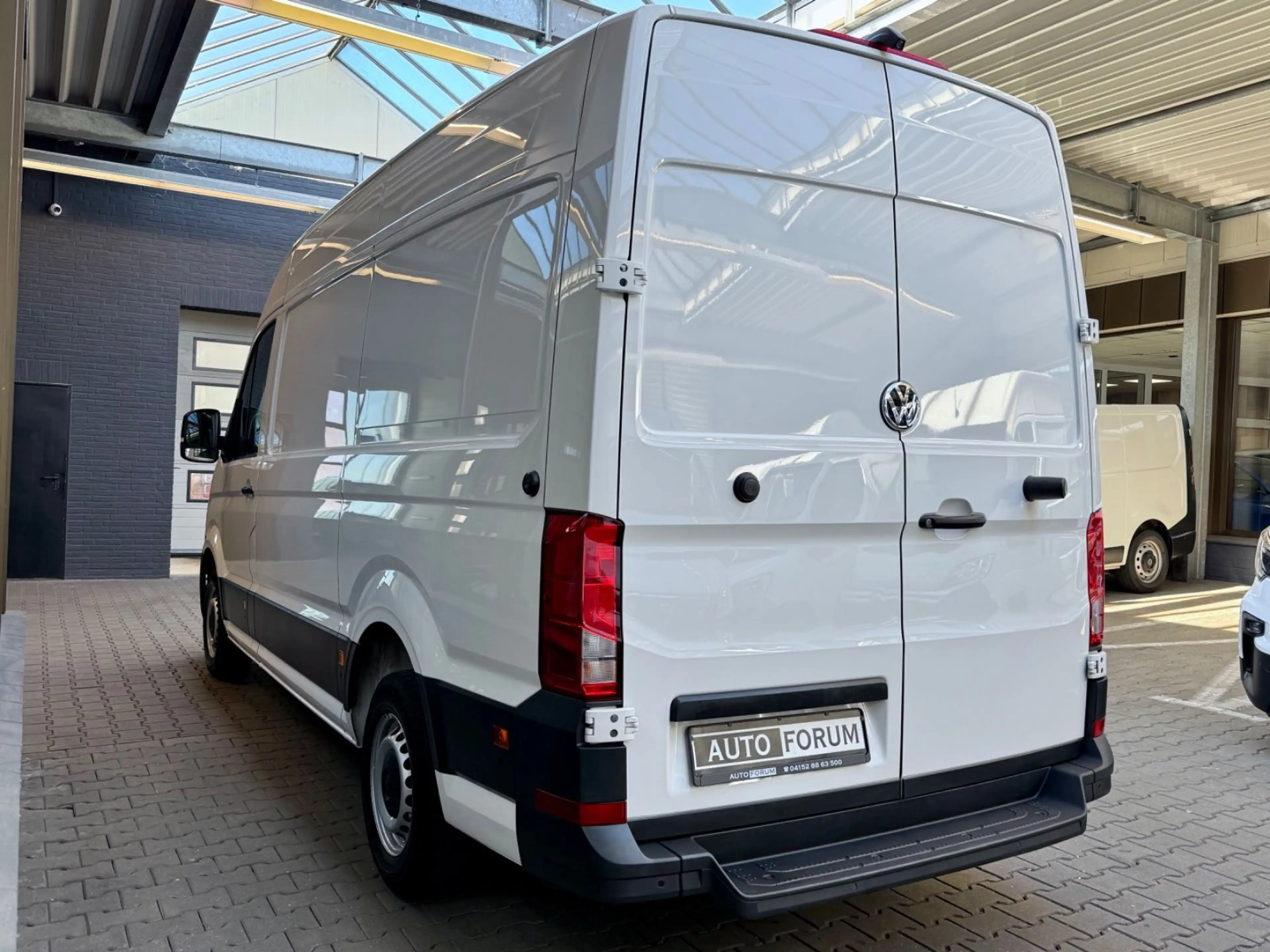 Volkswagen Crafter 2.0 TDI L3H3 3,5t KLIMA CAM PDC DAB NAVI — photo 7