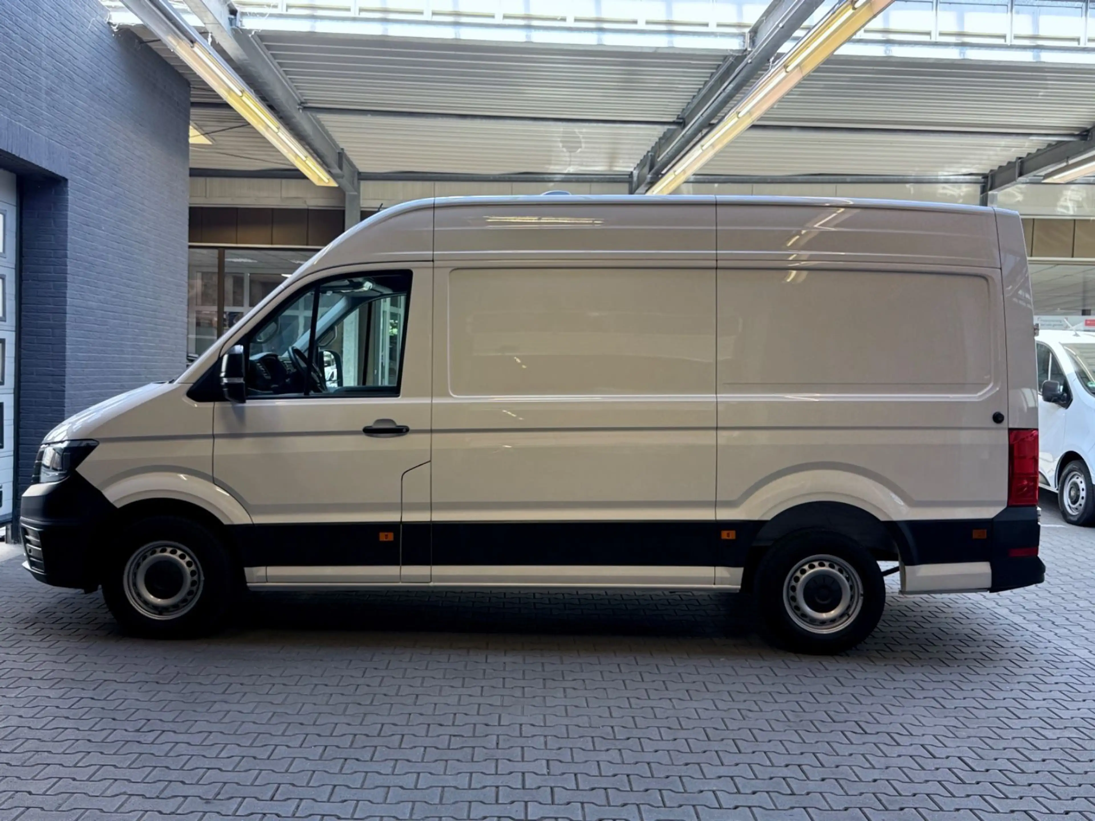Volkswagen Crafter 2.0 TDI L3H3 3,5t KLIMA CAM PDC DAB NAVI — photo 6