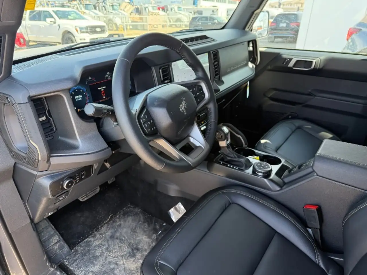 Ford Bronco снимка Ford Bronco