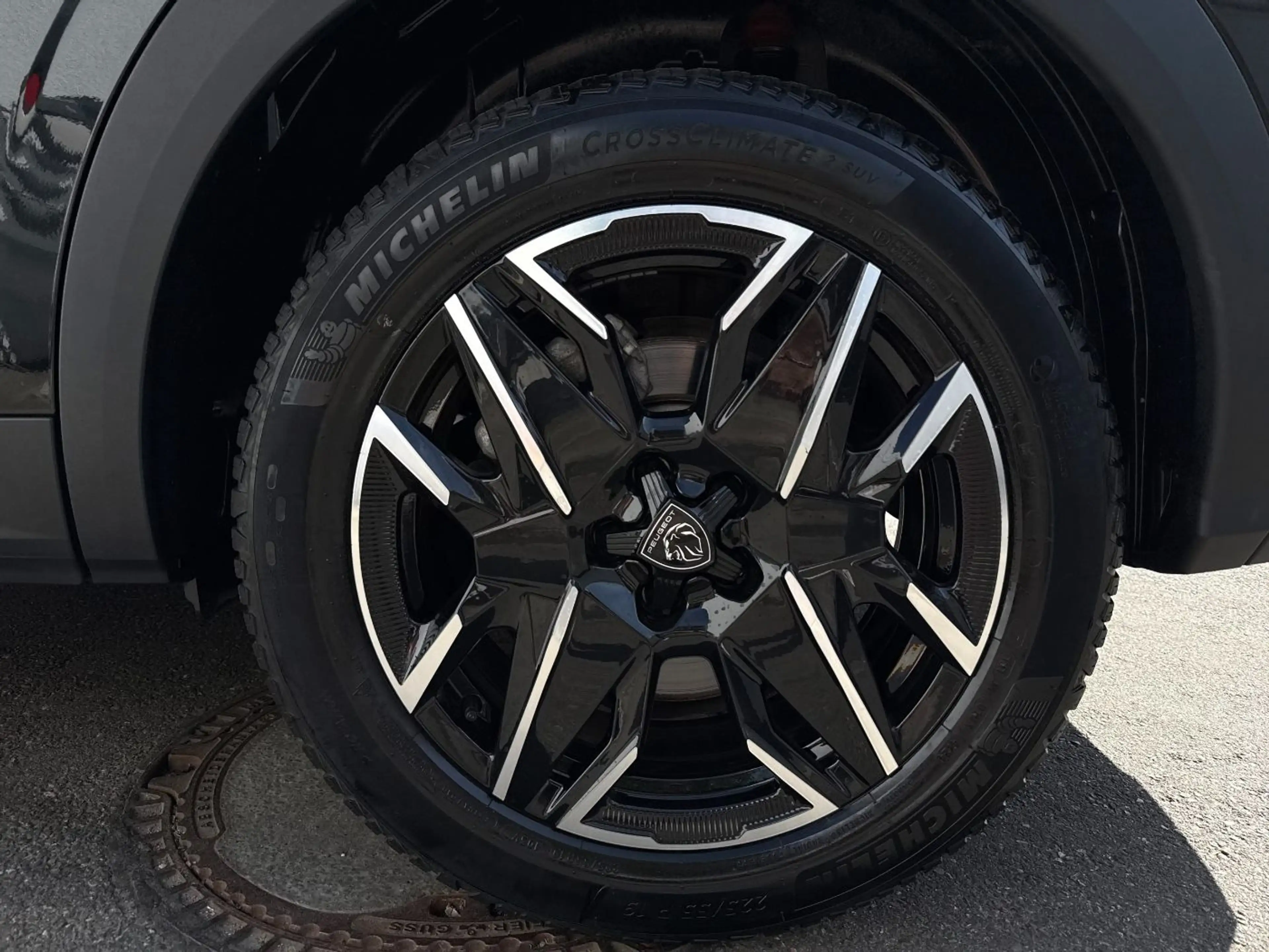 Peugeot 5008 Allure 7Sitzer+ Kamera+ LED+SHZ+2xKlima — photo 6