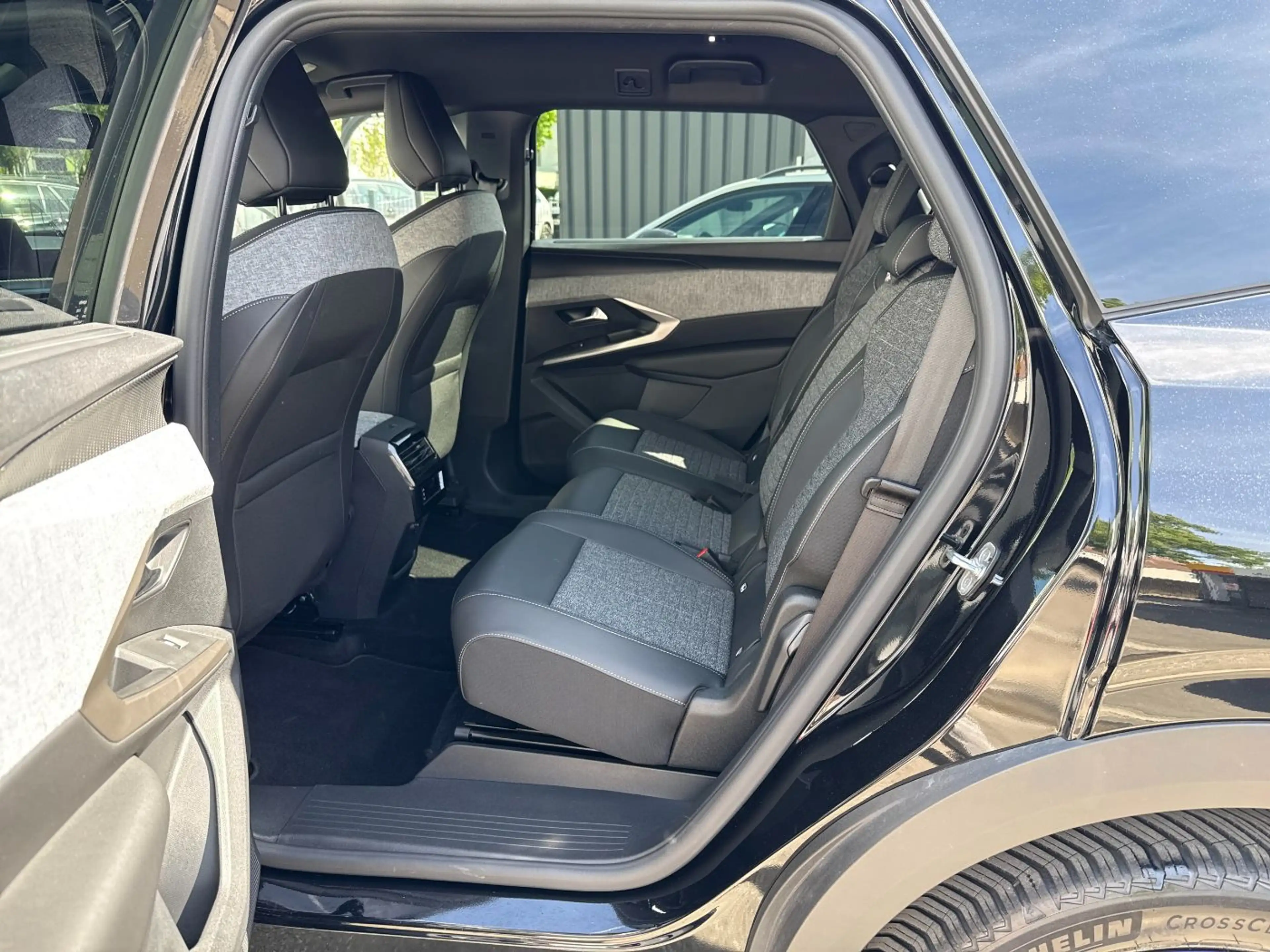 Peugeot 5008 Allure 7Sitzer+ Kamera+ LED+SHZ+2xKlima — photo 11