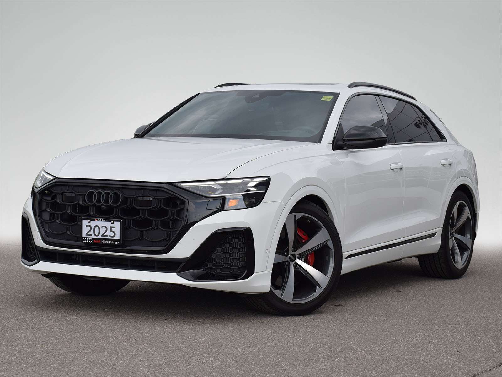 2025 Audi SQ8 /Black Optics Pkg/Audi CPO/Ontario Lowest Price