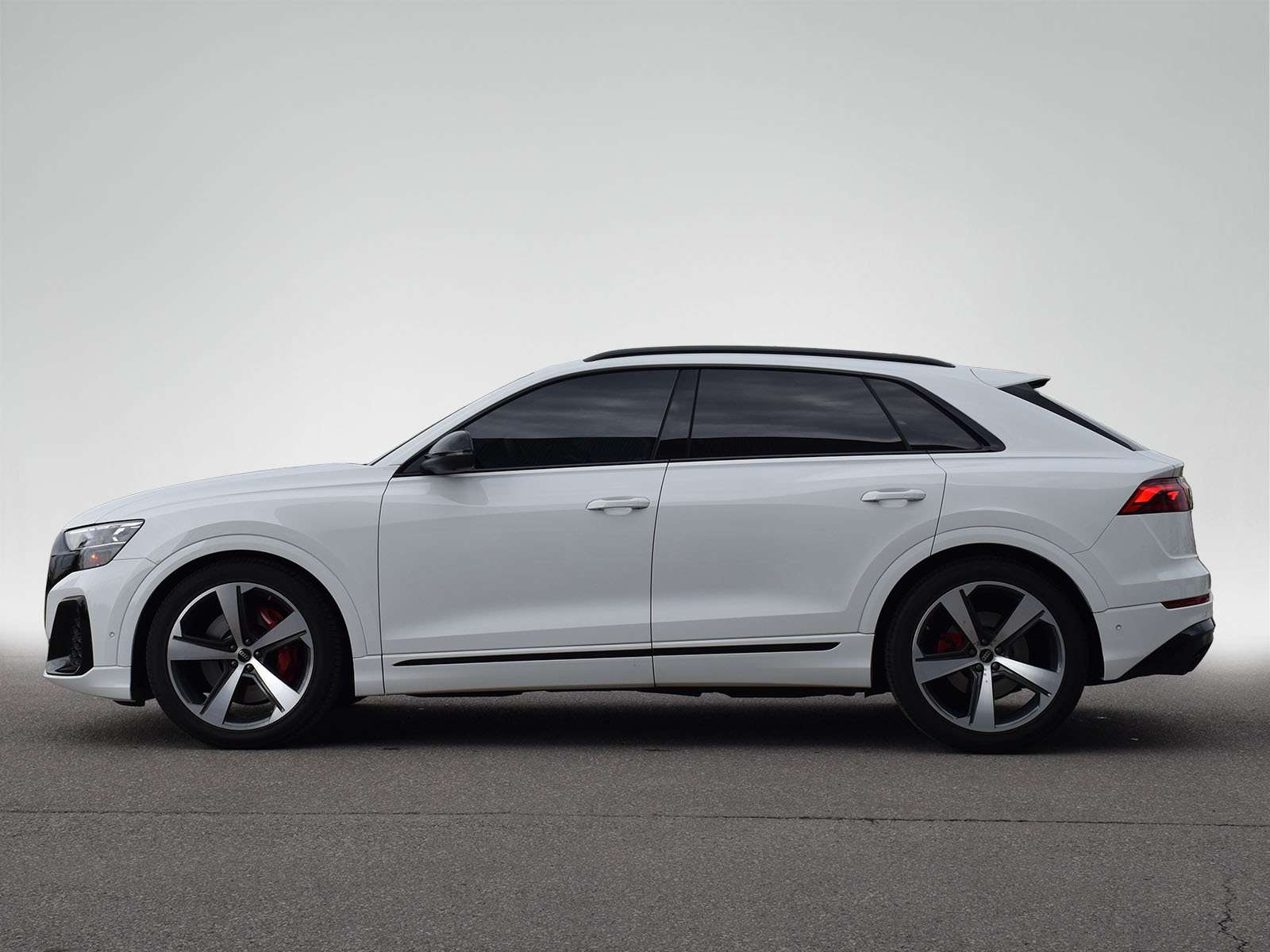 2025 Audi SQ8 /Black Optics Pkg/Audi CPO/Ontario Lowest Price — снимка 1