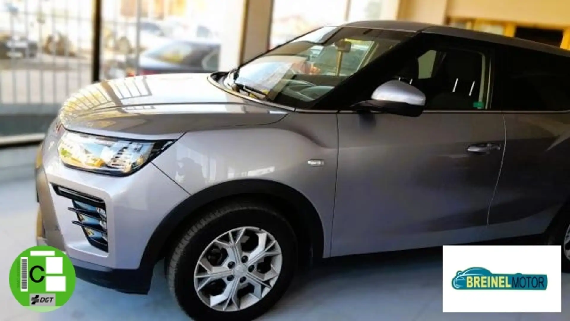 SsangYong Tivoli G15 Urban 4x2 Beige - 1
