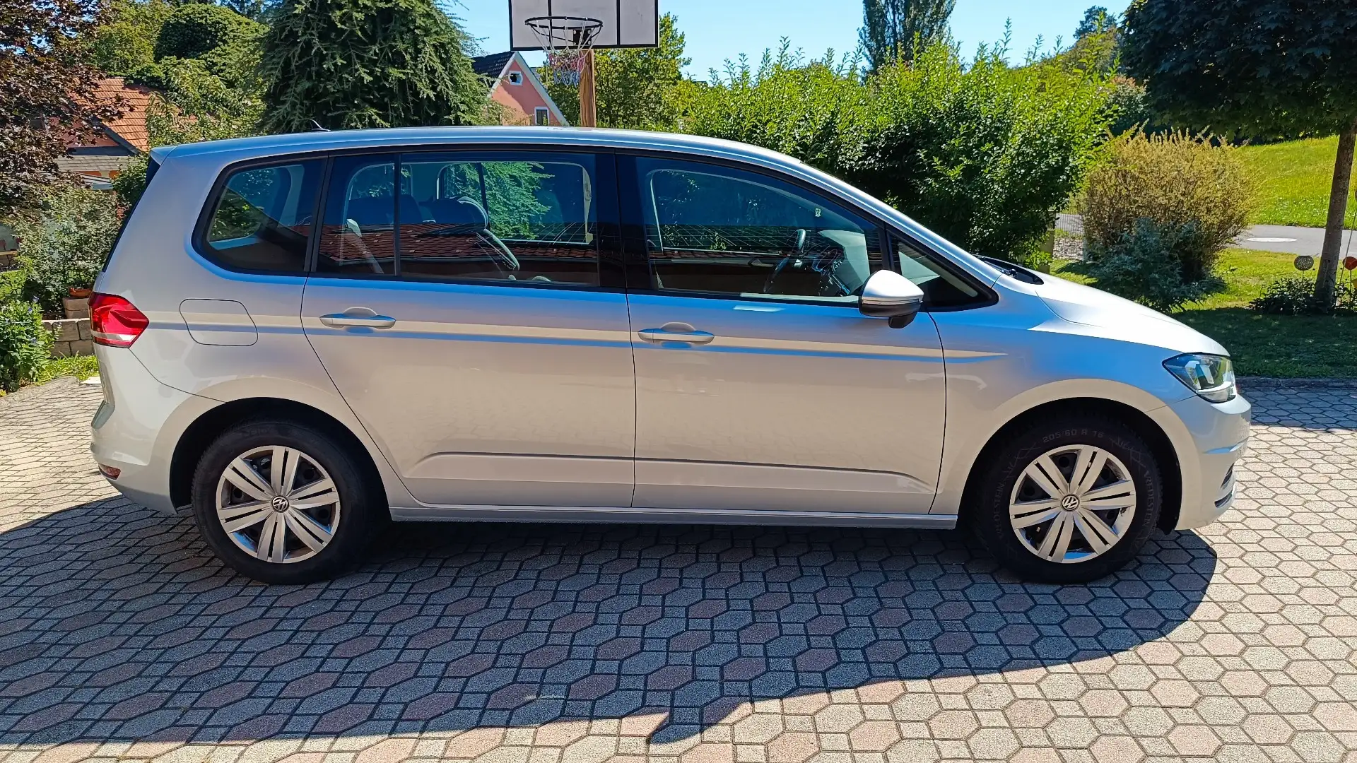 Volkswagen Touran 1.6 TDI SCR (BlueMotion Technology) - 2