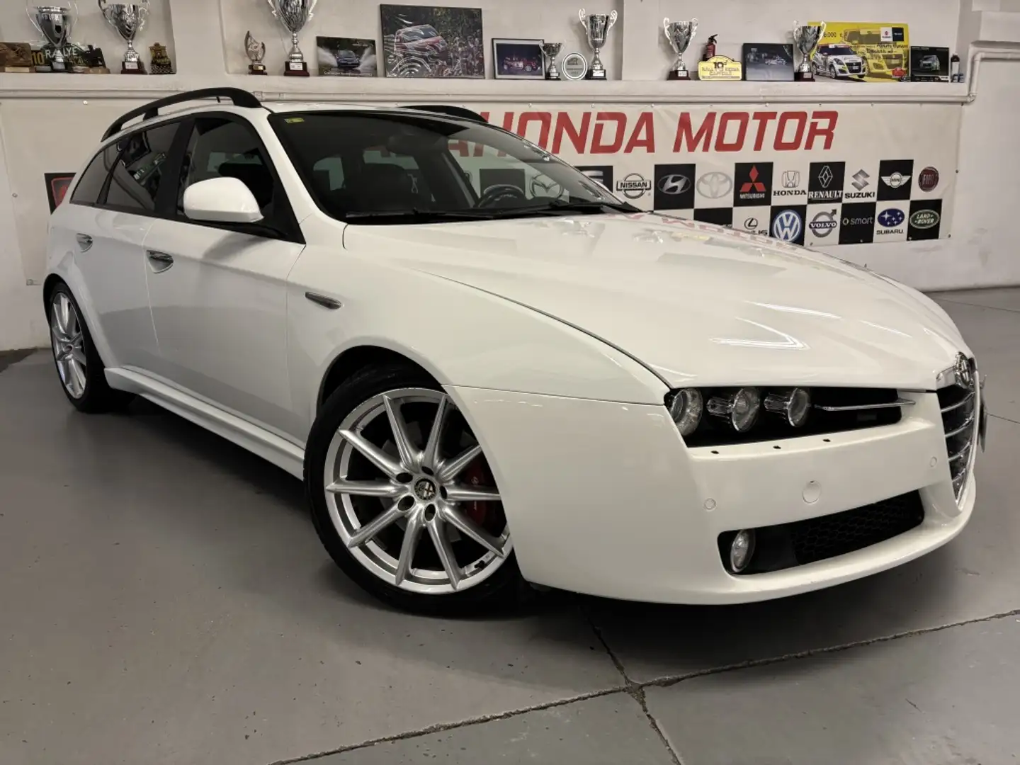 Alfa Romeo 159 Sportwagon 3.2 JTS Q4 ti Q-tronic Weiß - 2