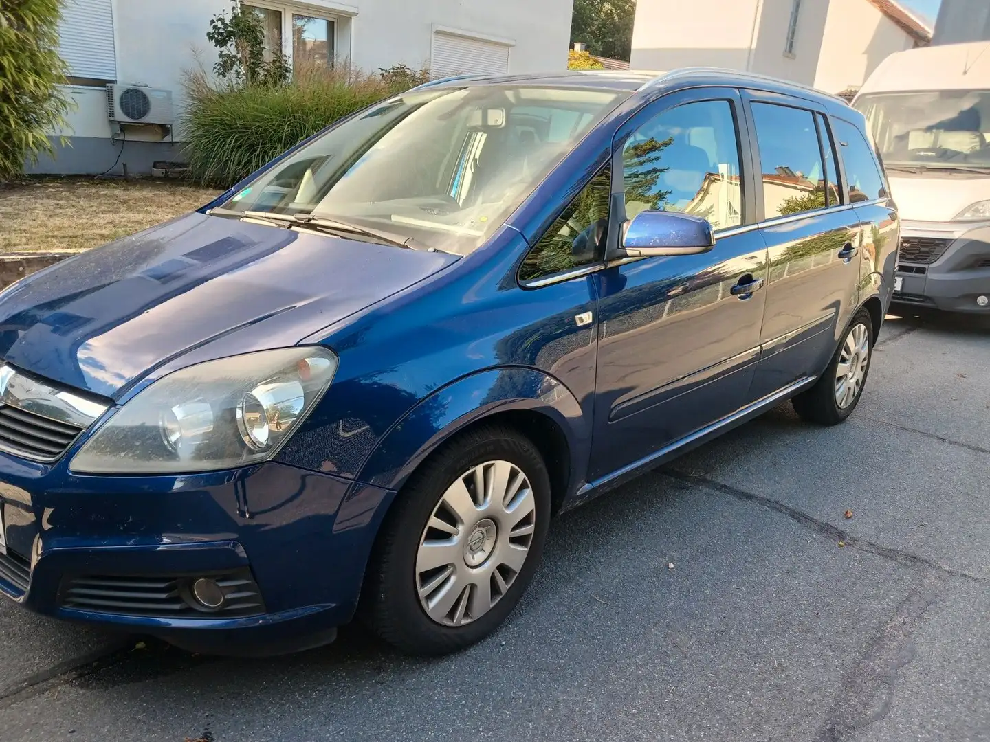 Opel Zafira B CATCH ME 7 SITZER NAVI TÜV Blau - 1