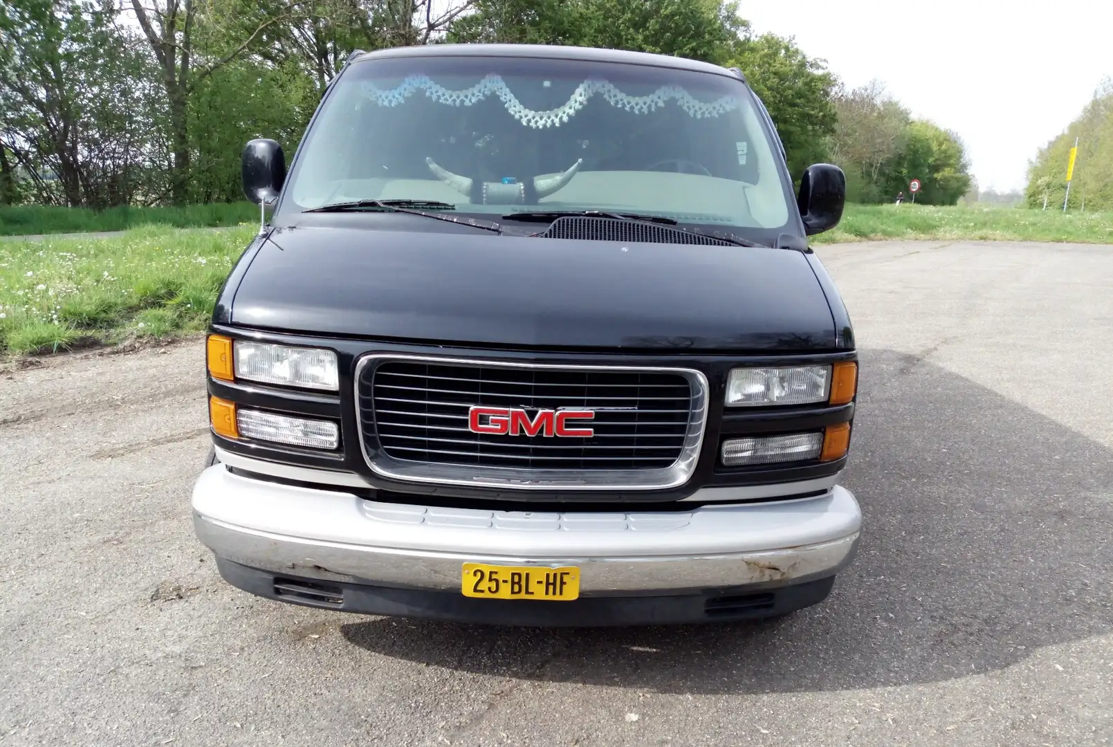 GMC Savana Toerister Grau - 2