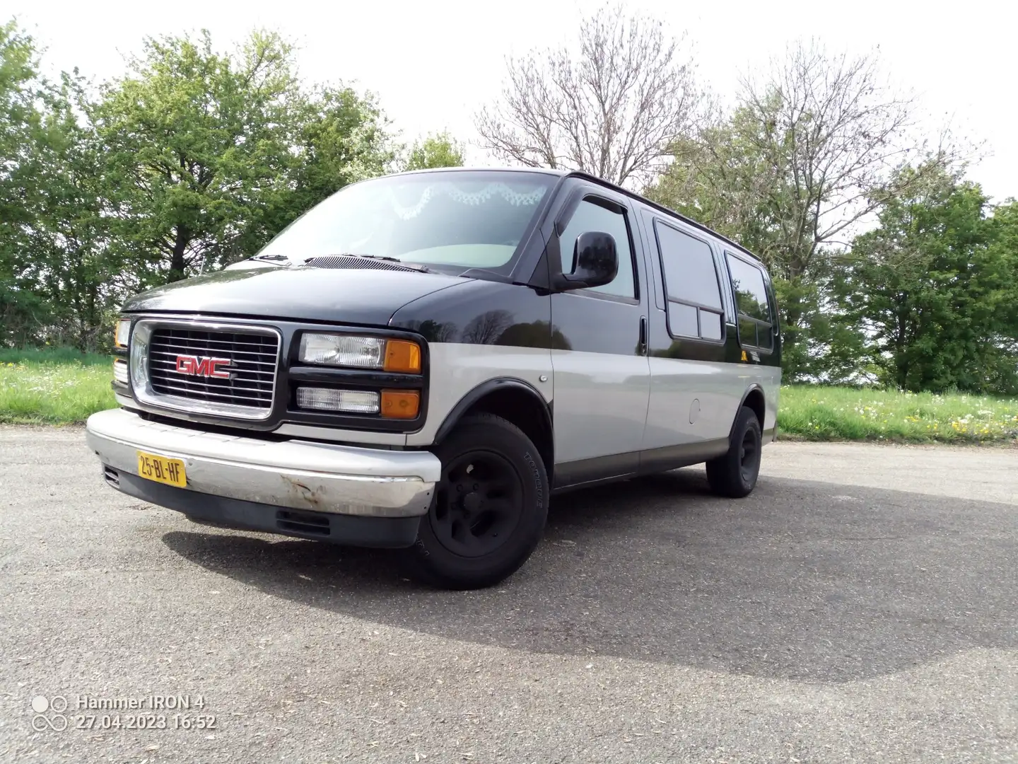 GMC Savana Toerister Grau - 1