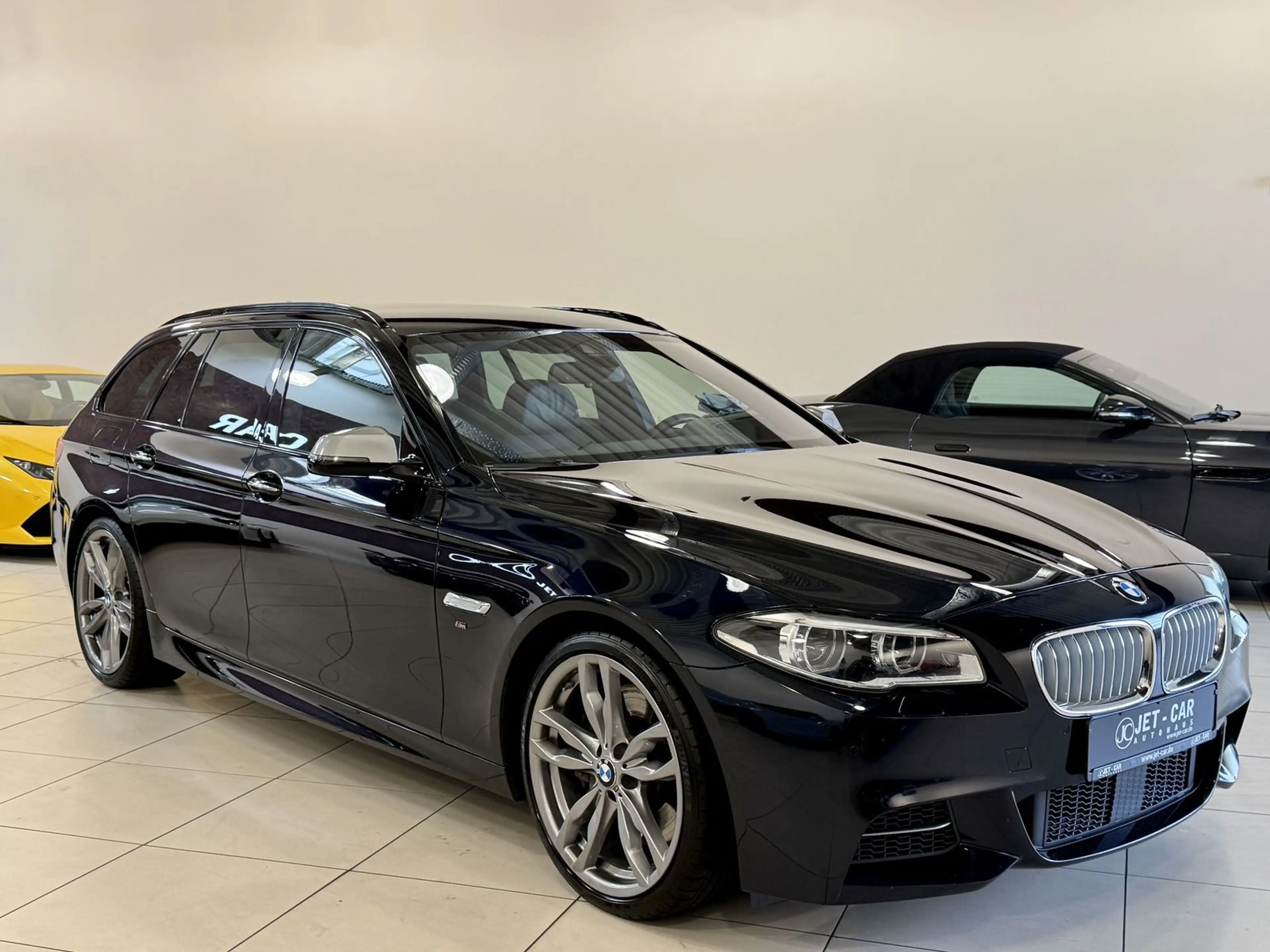 BMW 550 d xDrive *Innovation-LED-20"LM-H&K* — photo 2