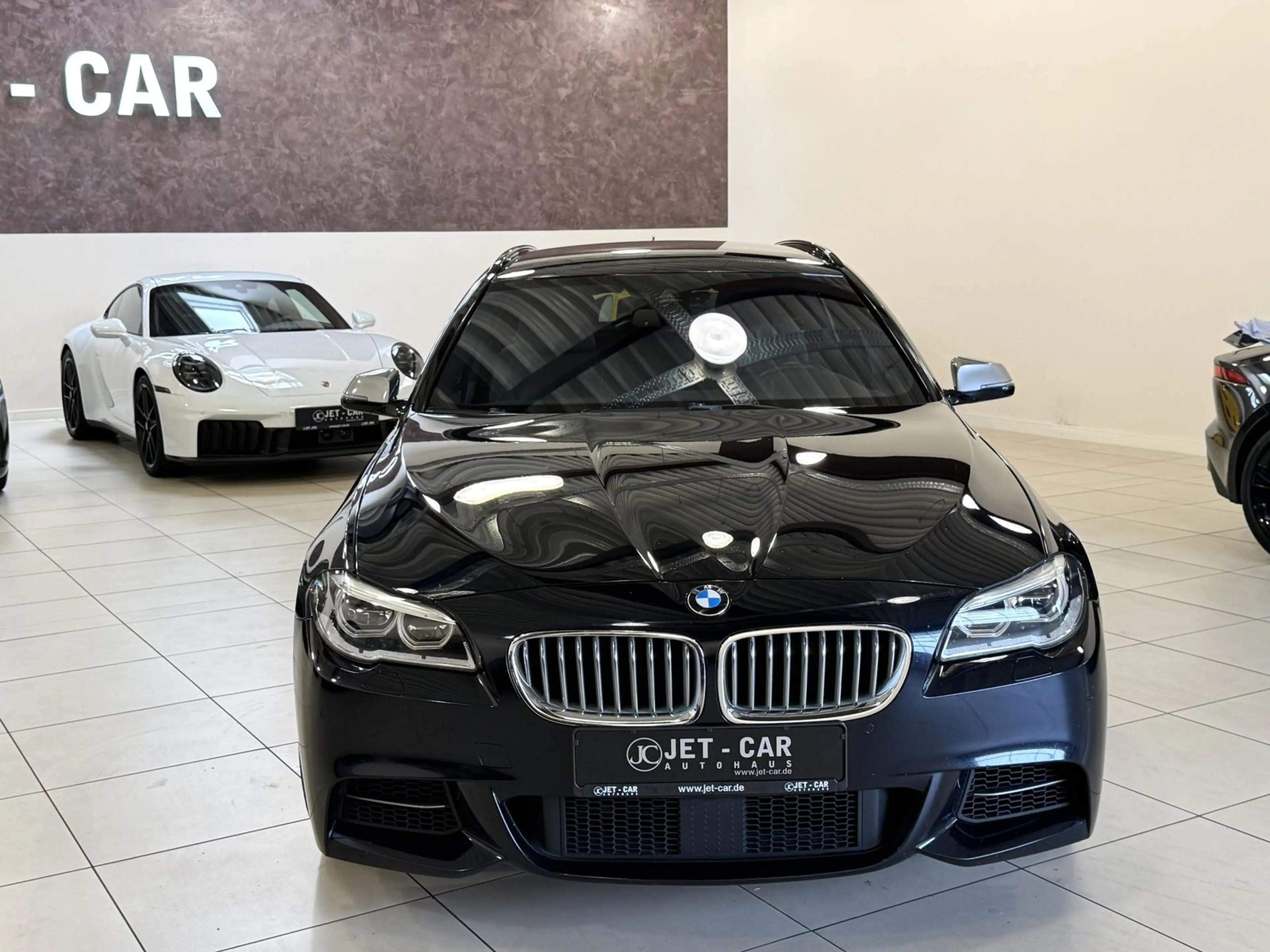 BMW 550 d xDrive *Innovation-LED-20"LM-H&K* — photo 4