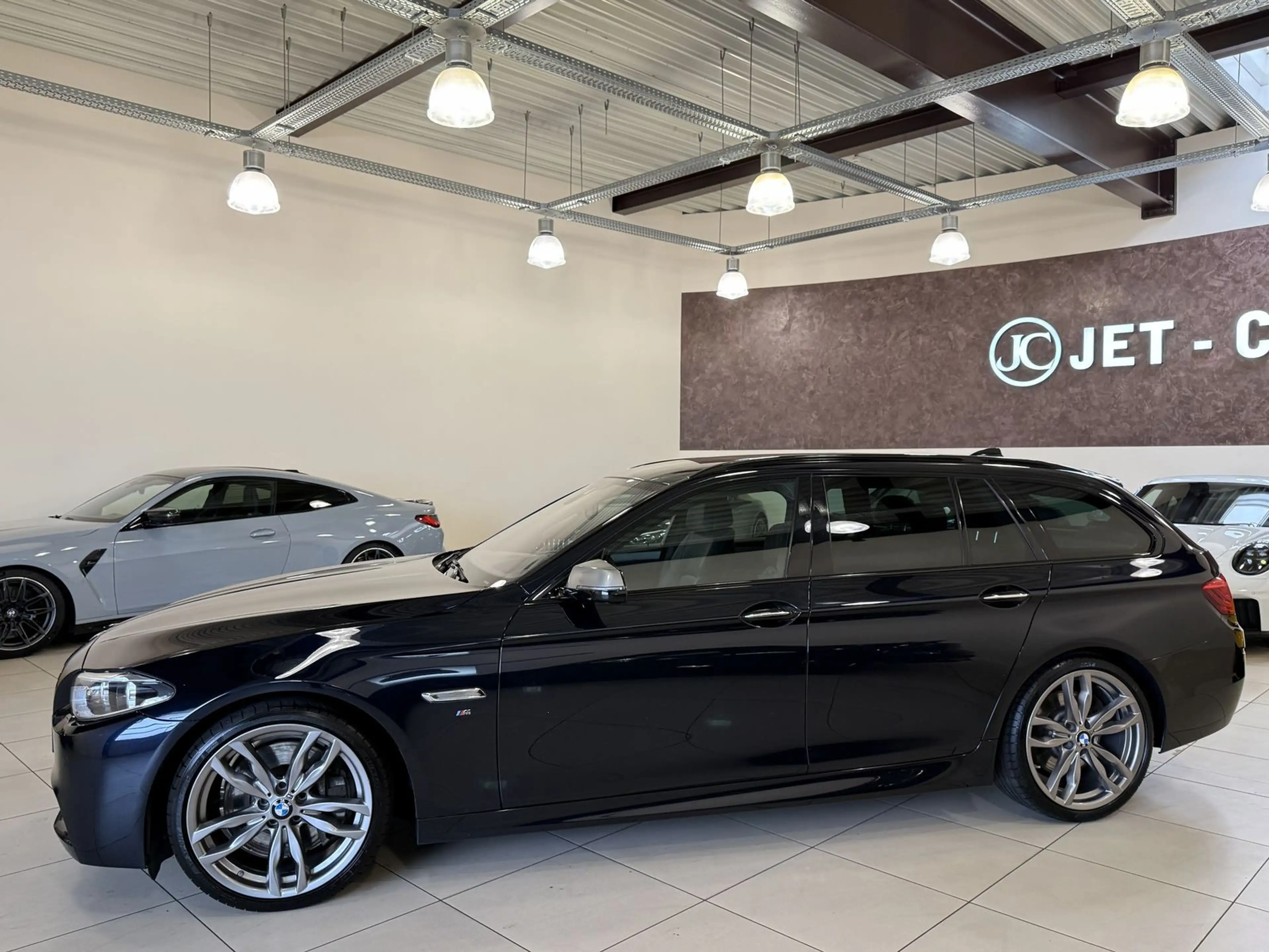 BMW 550 d xDrive *Innovation-LED-20"LM-H&K* — photo 3