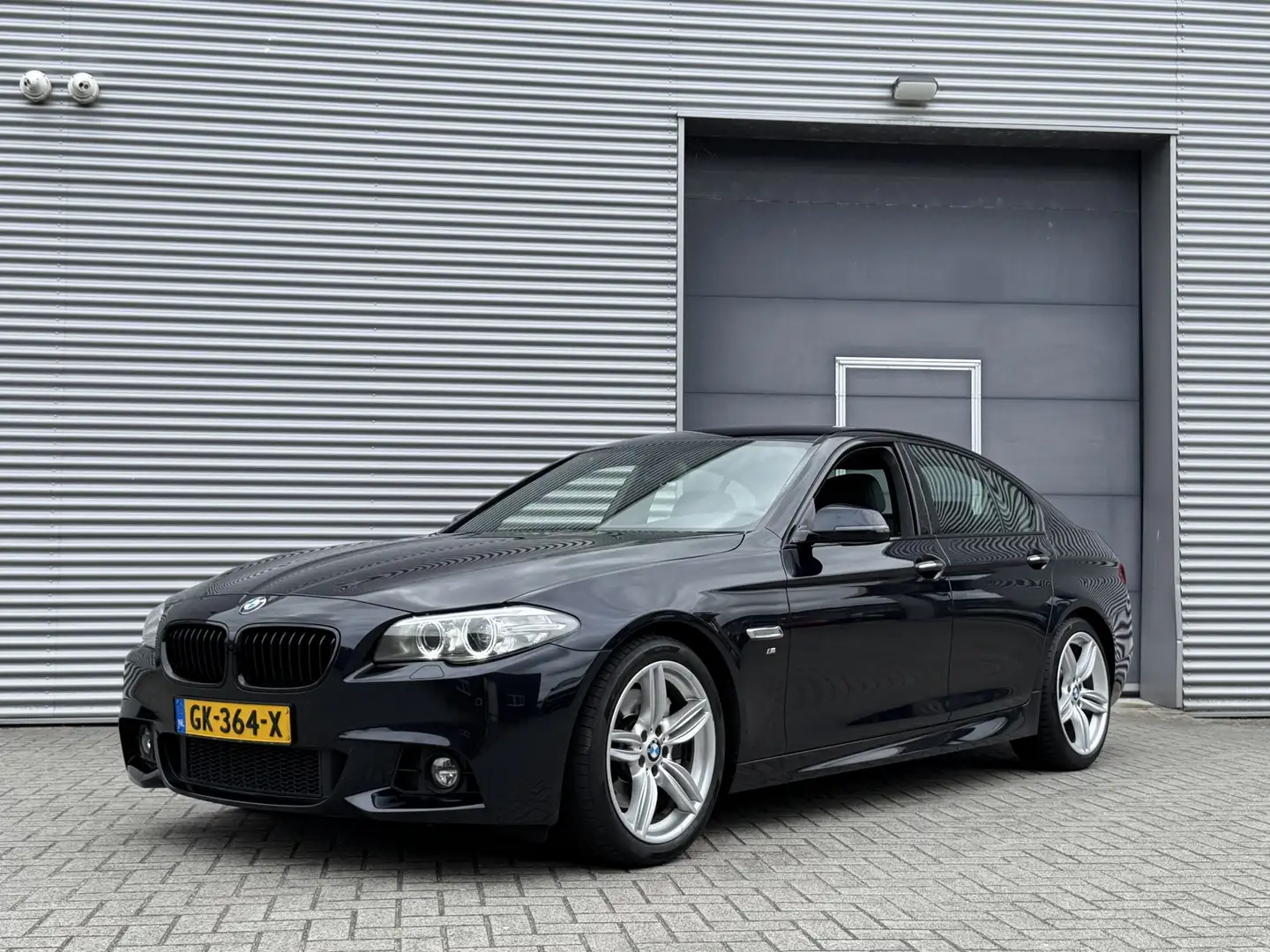 BMW 528 5-serie 528i High Executive I Aut. I M-Pakket I Na Schwarz - 1