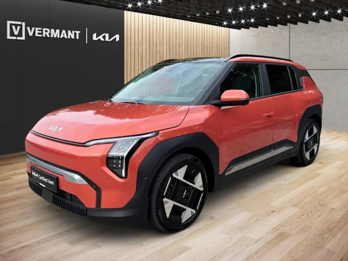 Kia EV3 81,4 kWh B. PLUS - TP+AP+SR+19 Orange - 1