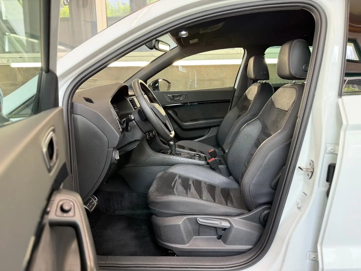 CUPRA Ateca 4Drive Virtual LED Navi 360 DCC Keyless Weiß - 2