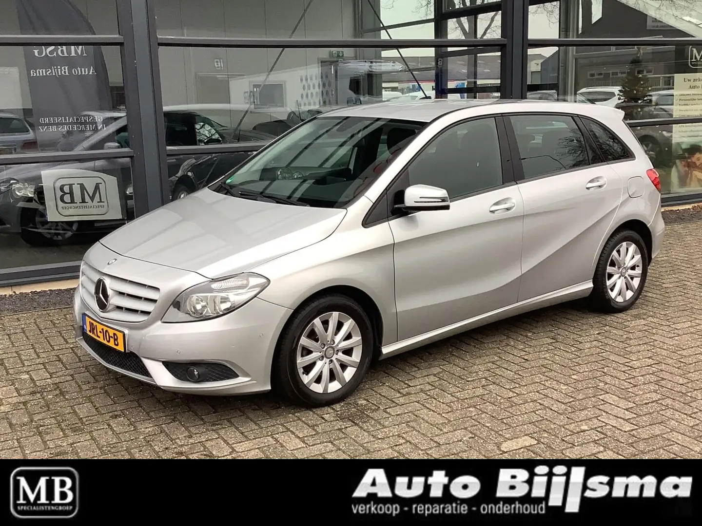 Mercedes-Benz B 180 Ambition Grau - 1