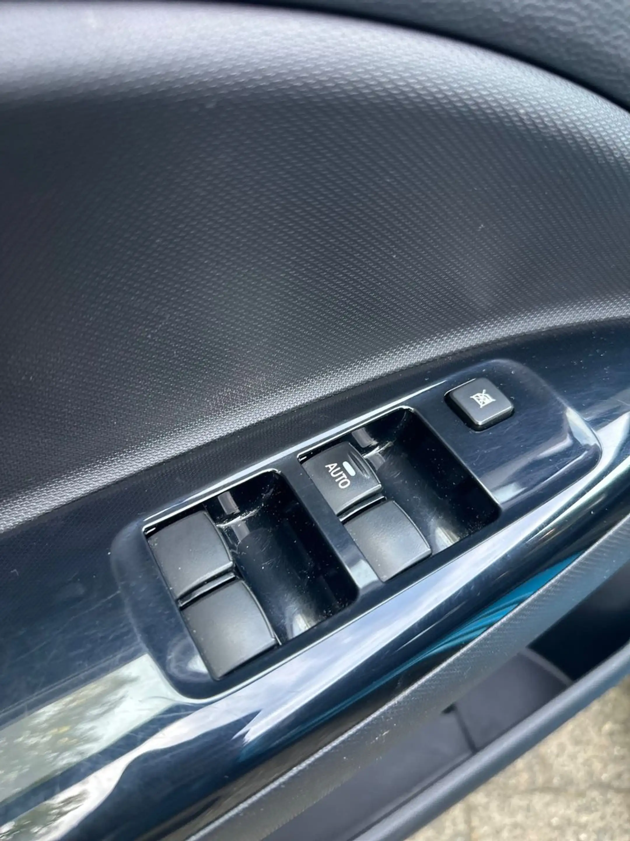 Mitsubishi Space Star Diamant Edition+ 1.2 / BT / SH /EURO6 — photo 12