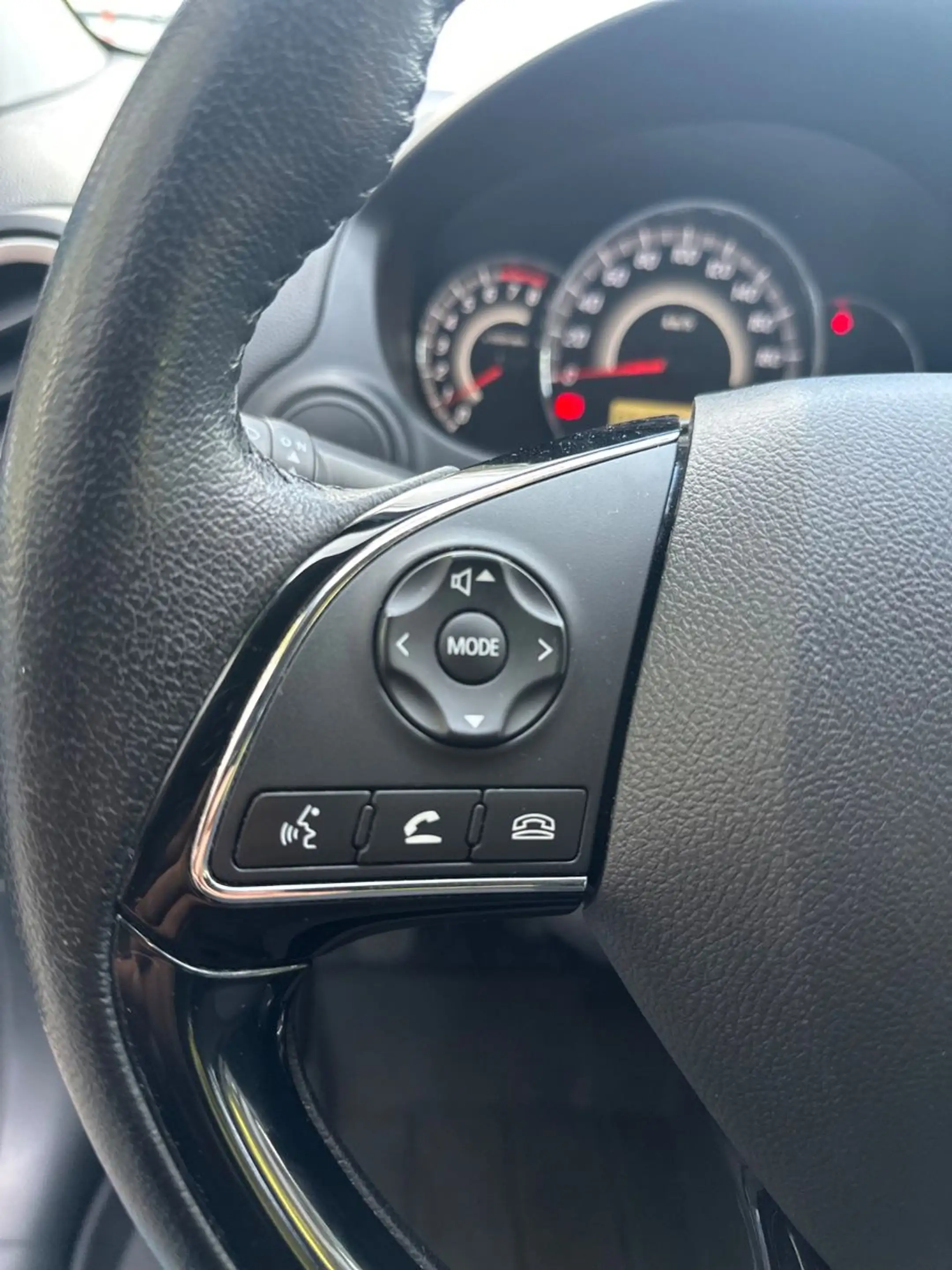 Mitsubishi Space Star Diamant Edition+ 1.2 / BT / SH /EURO6 — photo 10