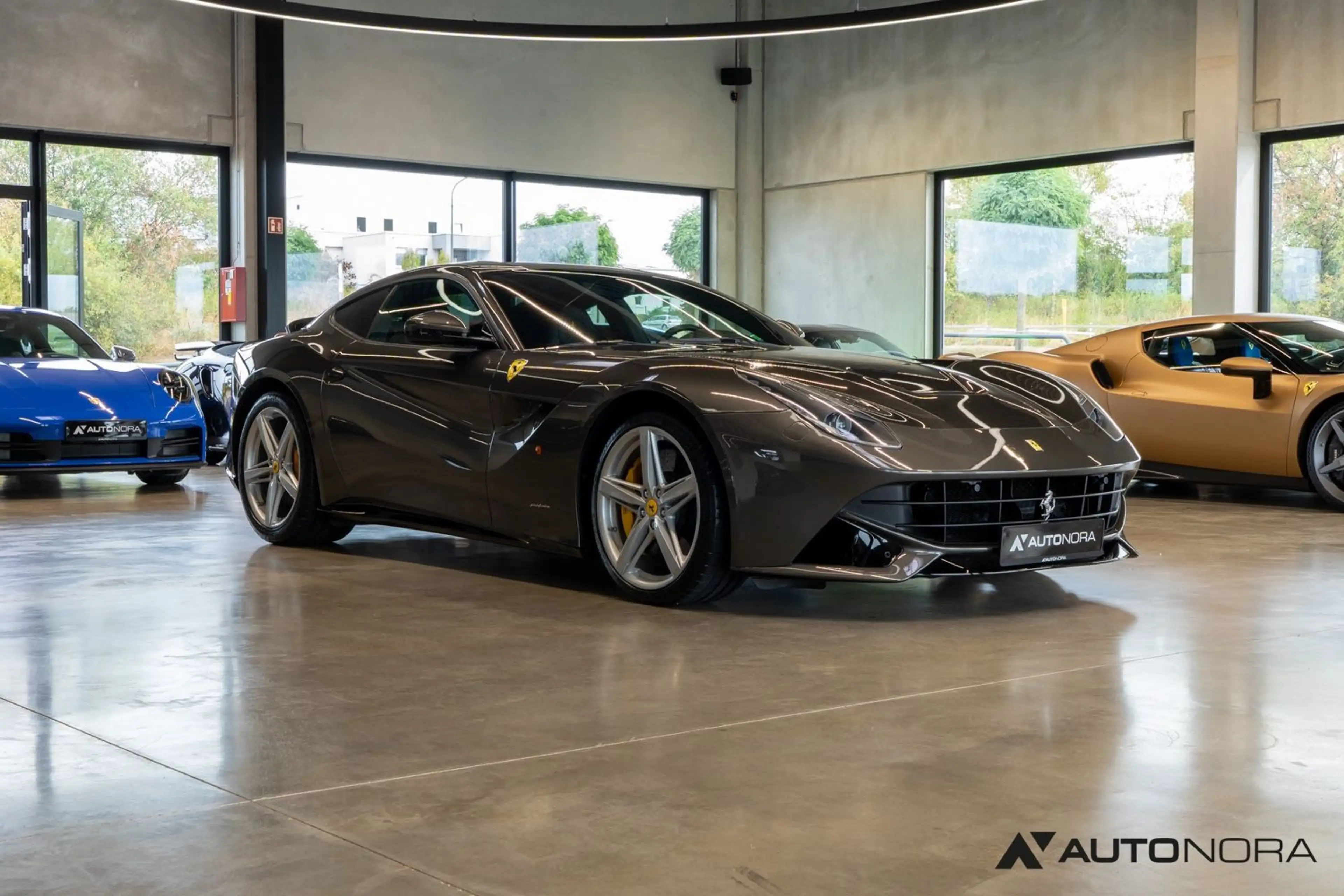 Ferrari F12 Berlinetta JBL Racingsitze Adaptive Scheinw. — photo 11
