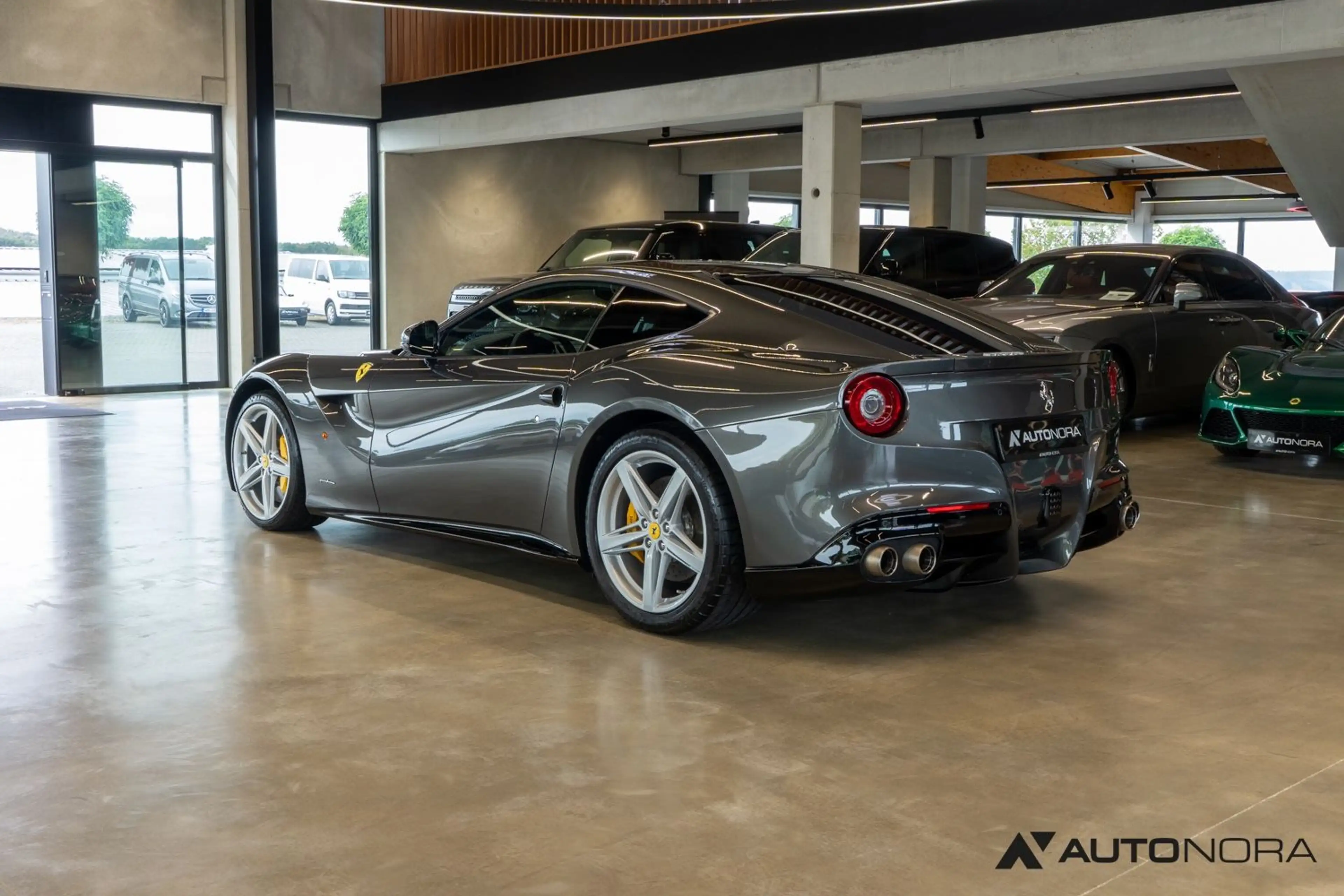 Ferrari F12 Berlinetta JBL Racingsitze Adaptive Scheinw. — photo 2