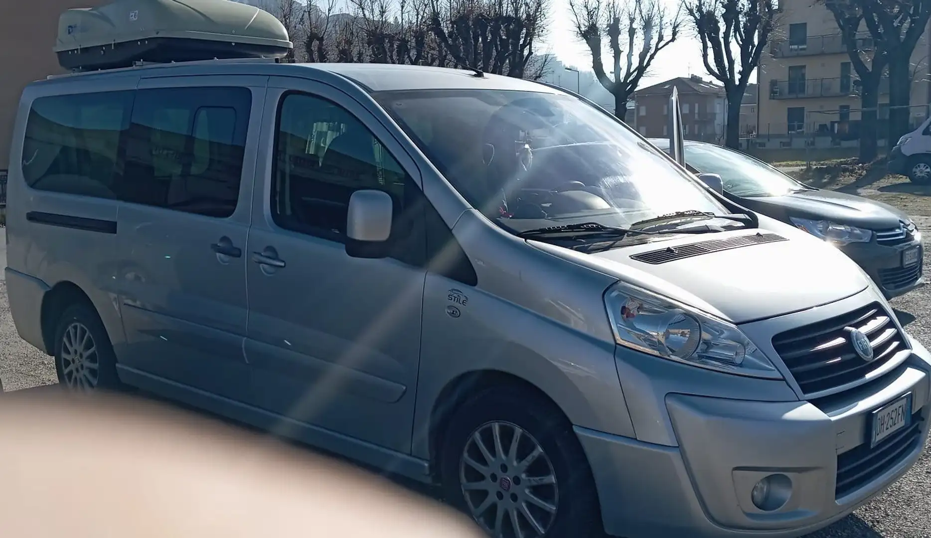 Fiat Scudo 2.0 140 cv panorama M1 Gris - 2