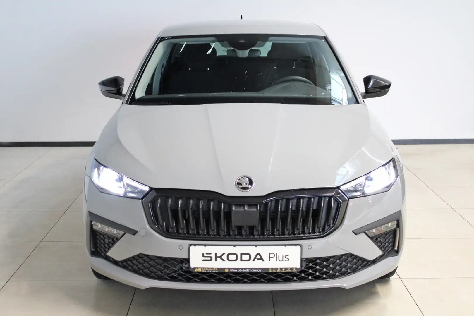 Skoda Scala 1.0 TSI Tour RCam|Tempom|LenkHz|NAV|CarPlay Grau - 2