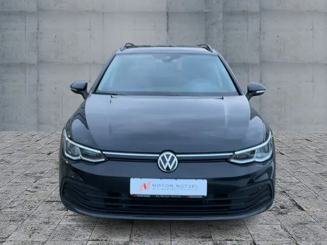 Volkswagen Golf view 3