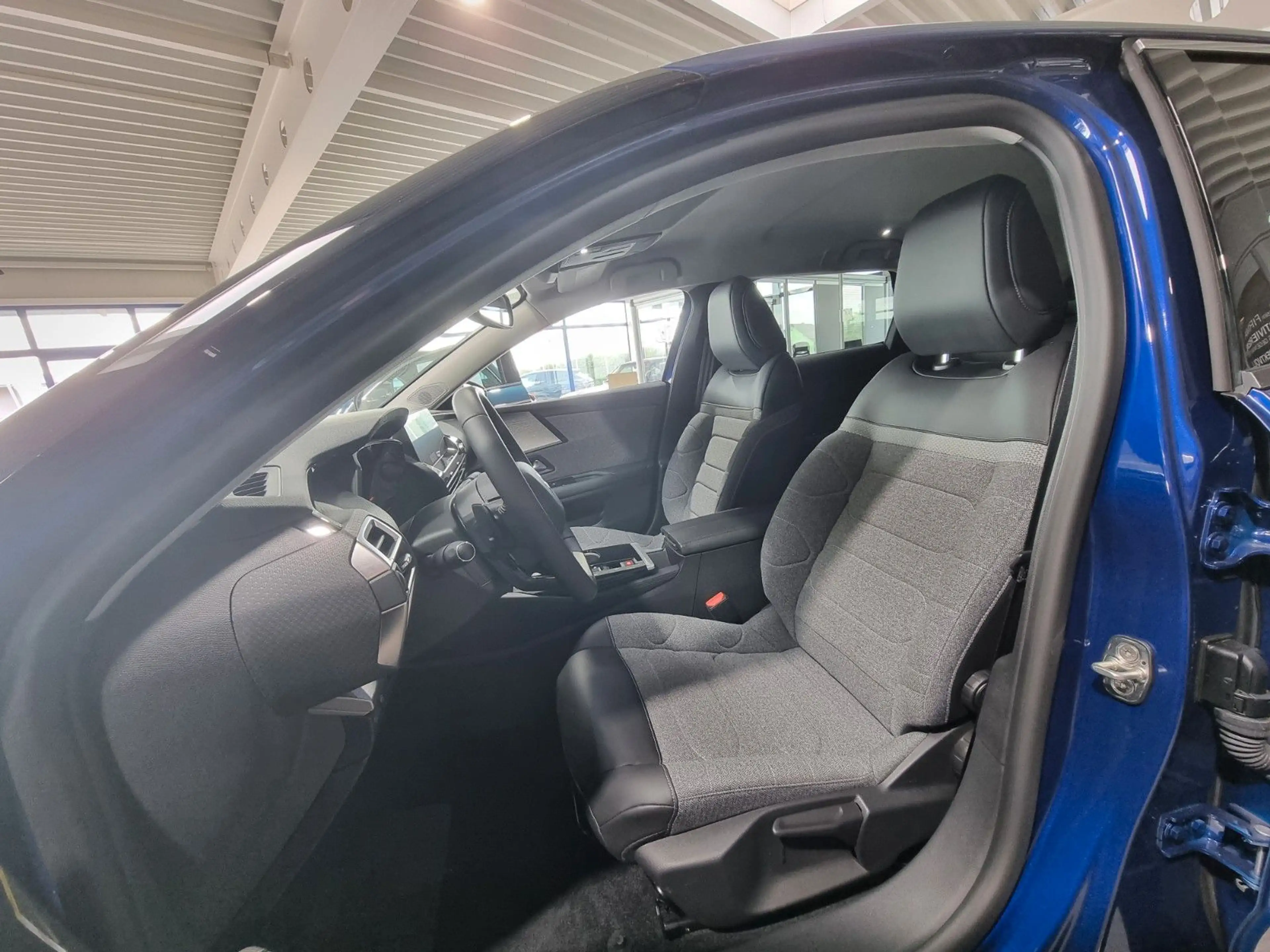 Citroen C5 X Feel Pack PURETECH 130 EAT8 --SHZ-CAM-NAVI- — photo 10