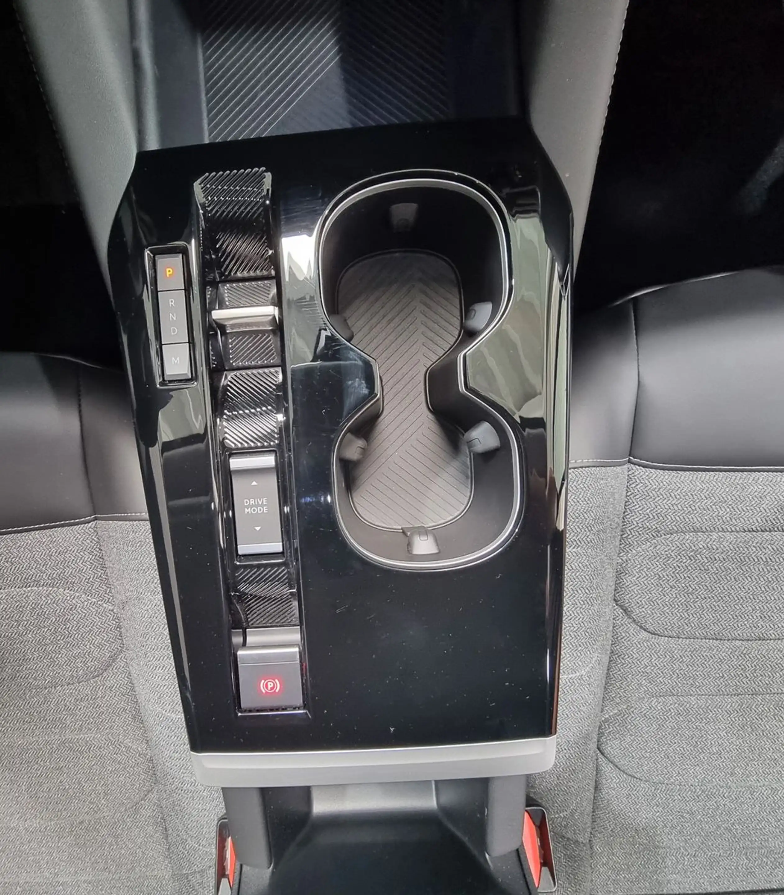 Citroen C5 X Feel Pack PURETECH 130 EAT8 --SHZ-CAM-NAVI- — photo 13