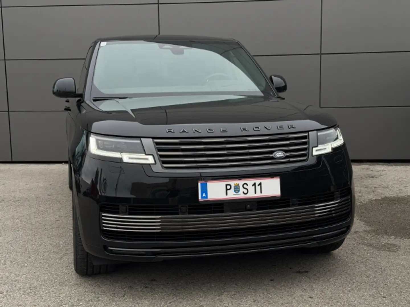 Land Rover Range Rover P615 AWD SV Aut. Schwarz - 2