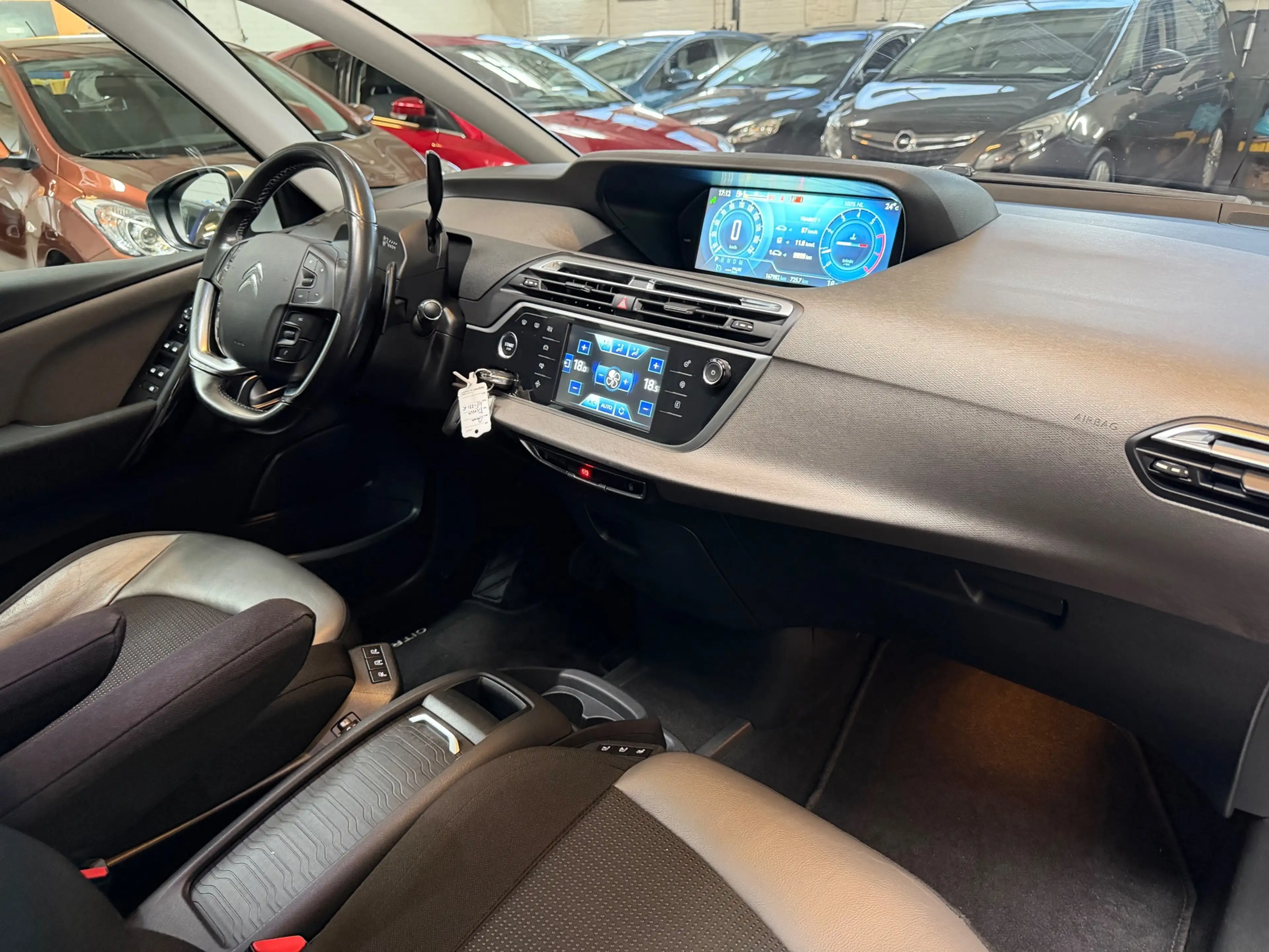 Citroen C4 Picasso 1.6 e-THP Exclusive |AUT|NAVI|CRUISE|PDC|CAMERA — photo 11