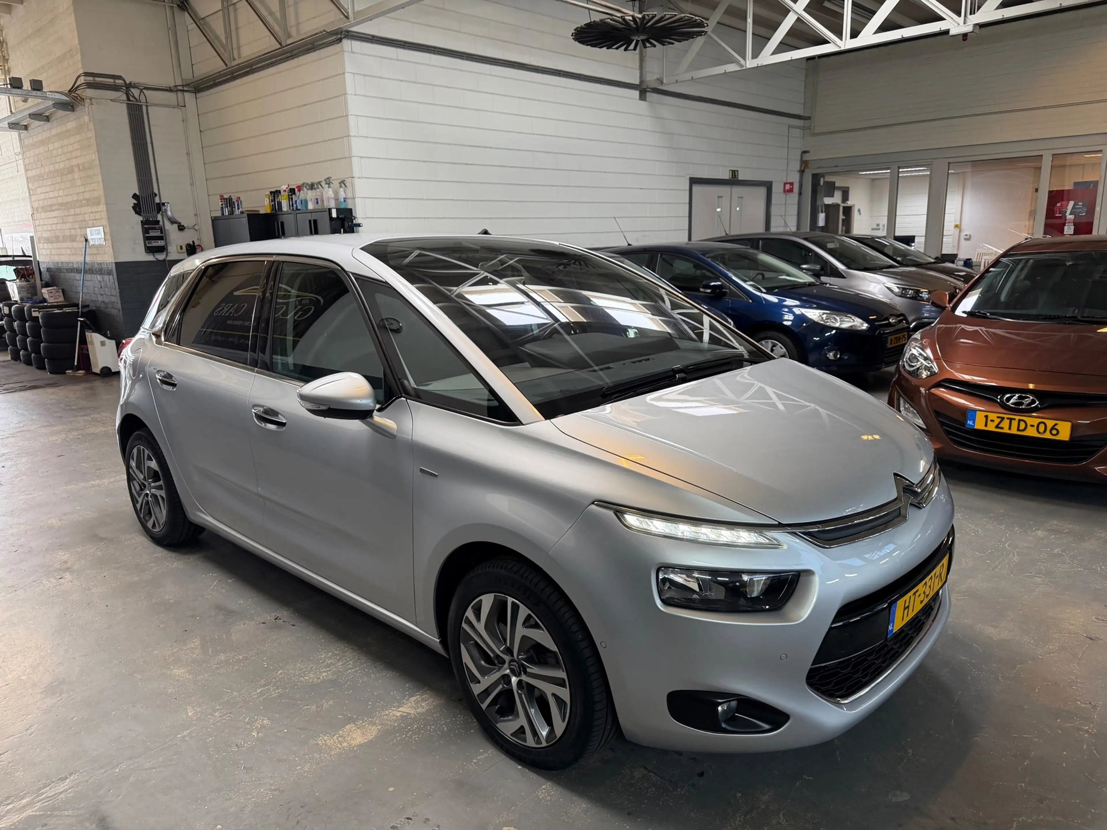 Citroen C4 Picasso 1.6 e-THP Exclusive |AUT|NAVI|CRUISE|PDC|CAMERA — photo 4